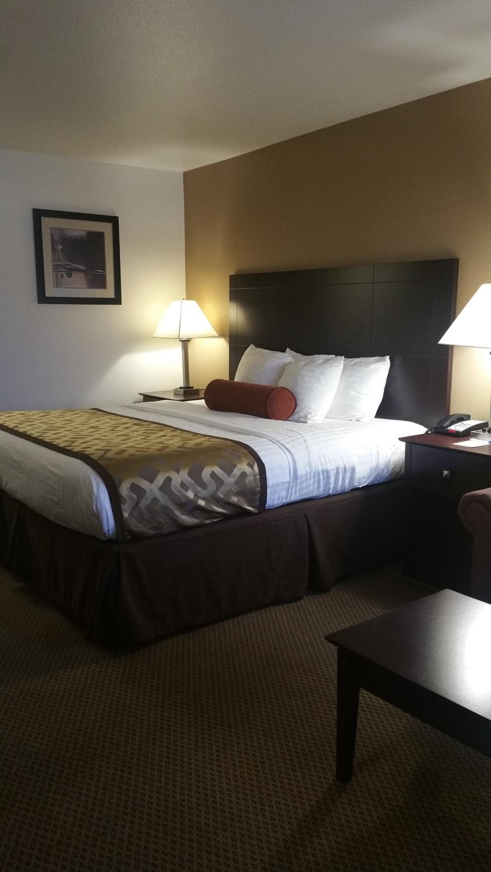 King Room - Non-Smoking - Photo 1