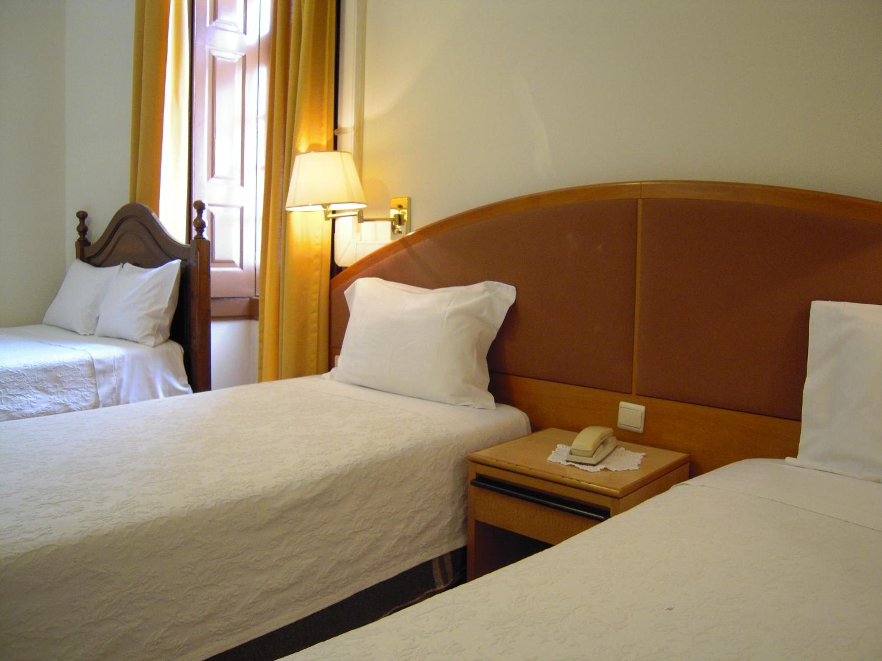 Quadruple Room - Photo 11