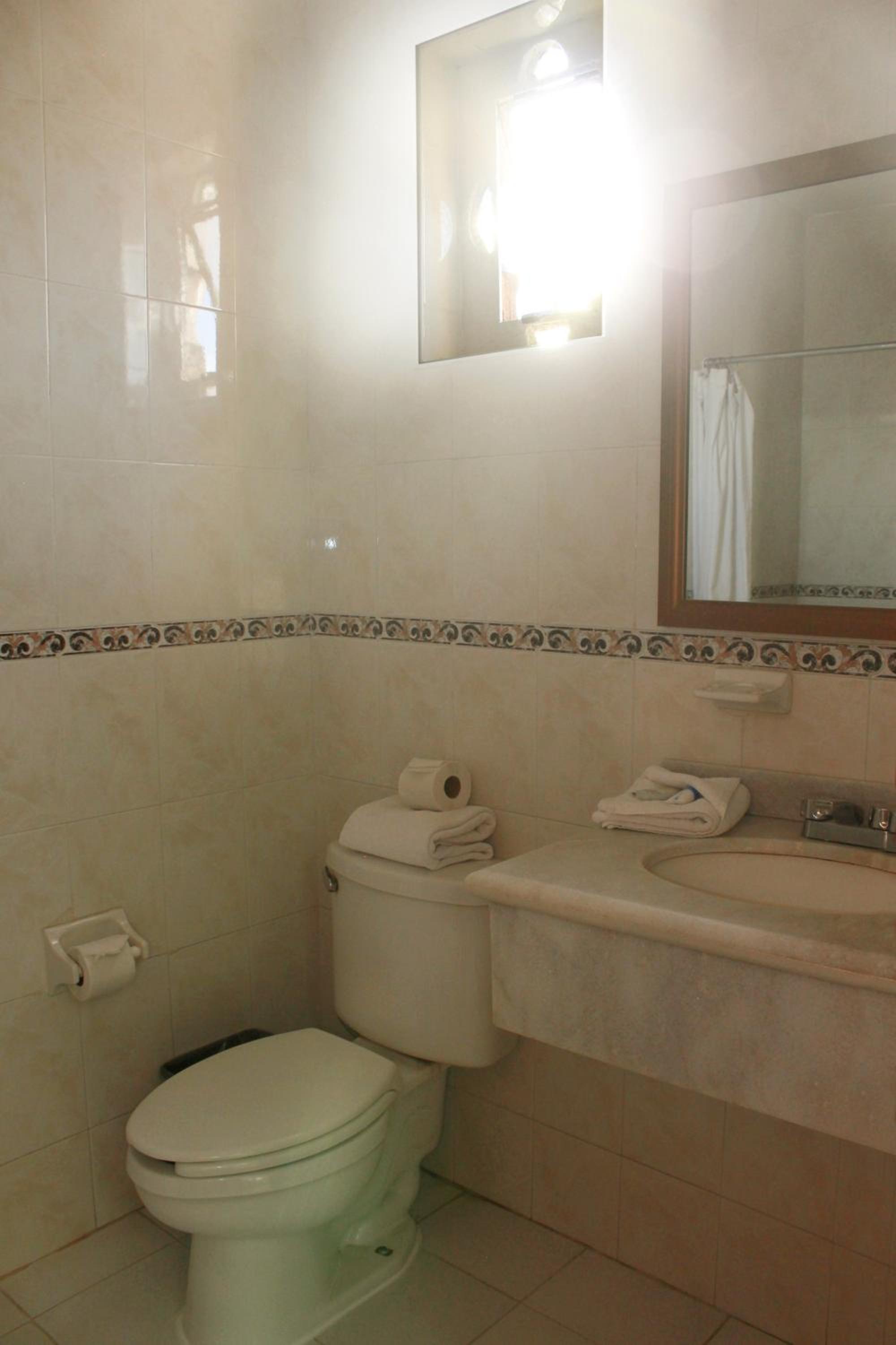 Standard Double Room - Photo 3