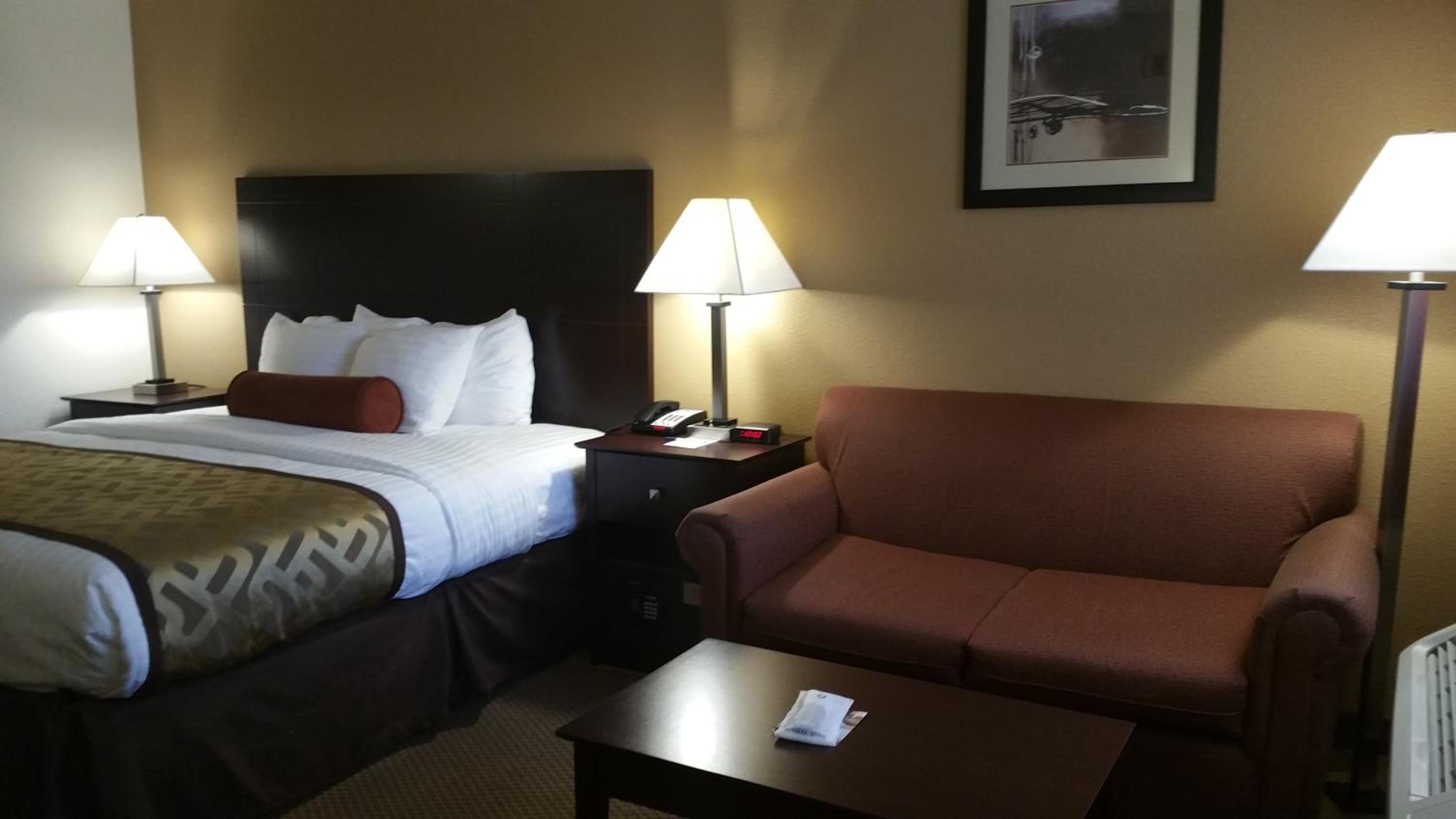 King Room - Non-Smoking - Photo 7