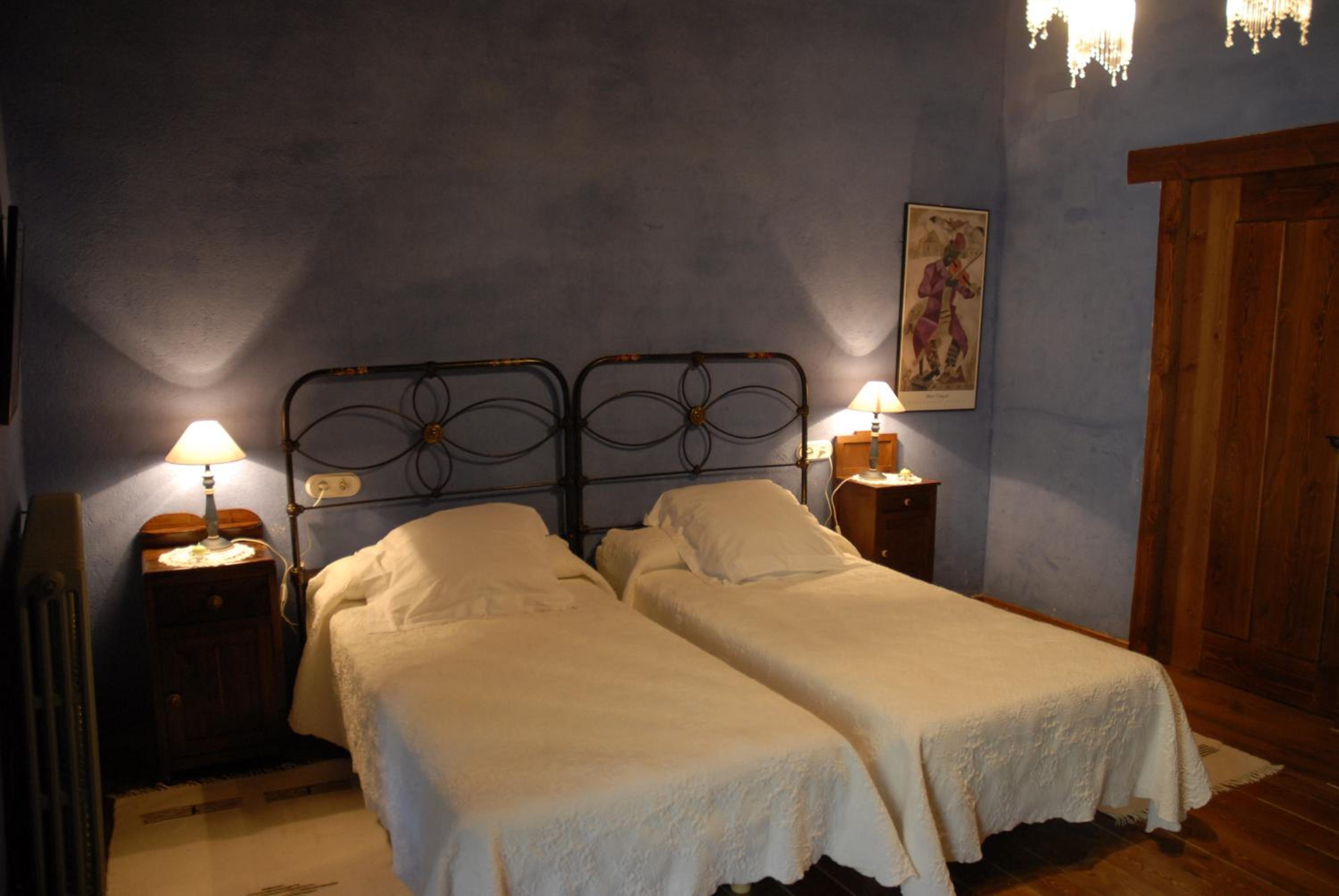 Double Room with River View - Photo 1