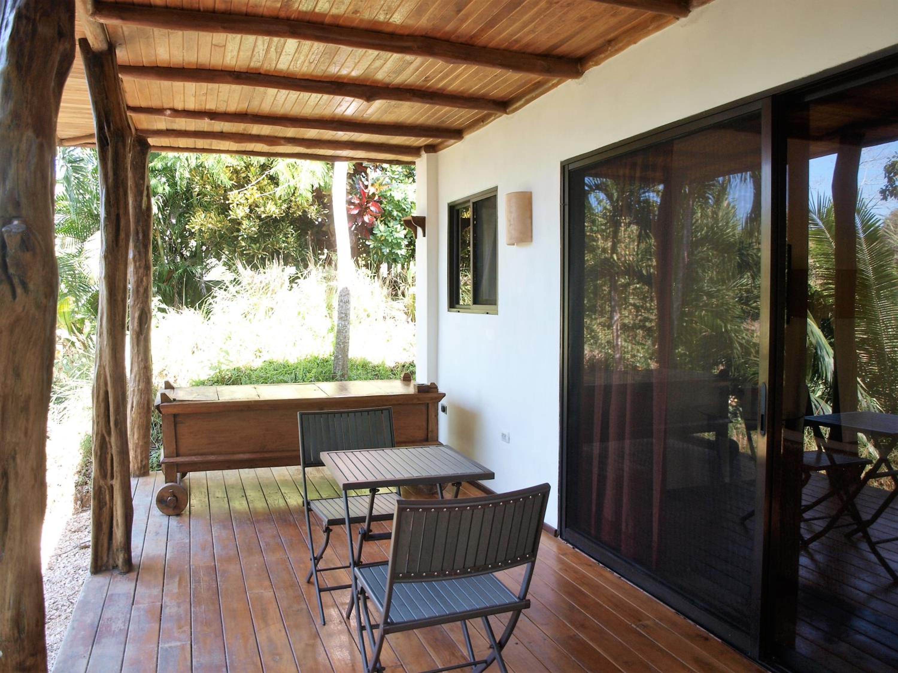 Deluxe Bungalow photo 3