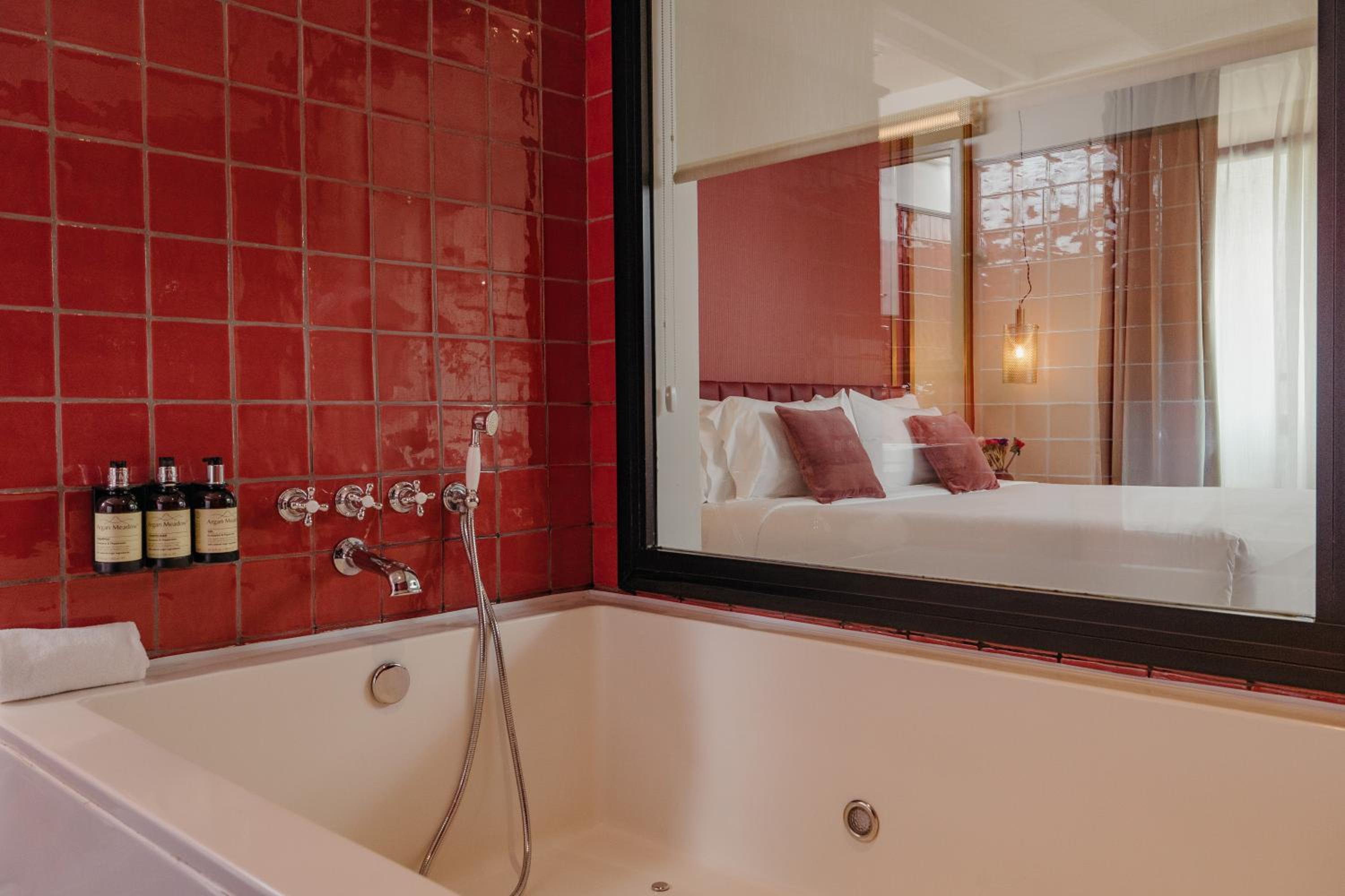 Deluxe Double Room with Spa Bath