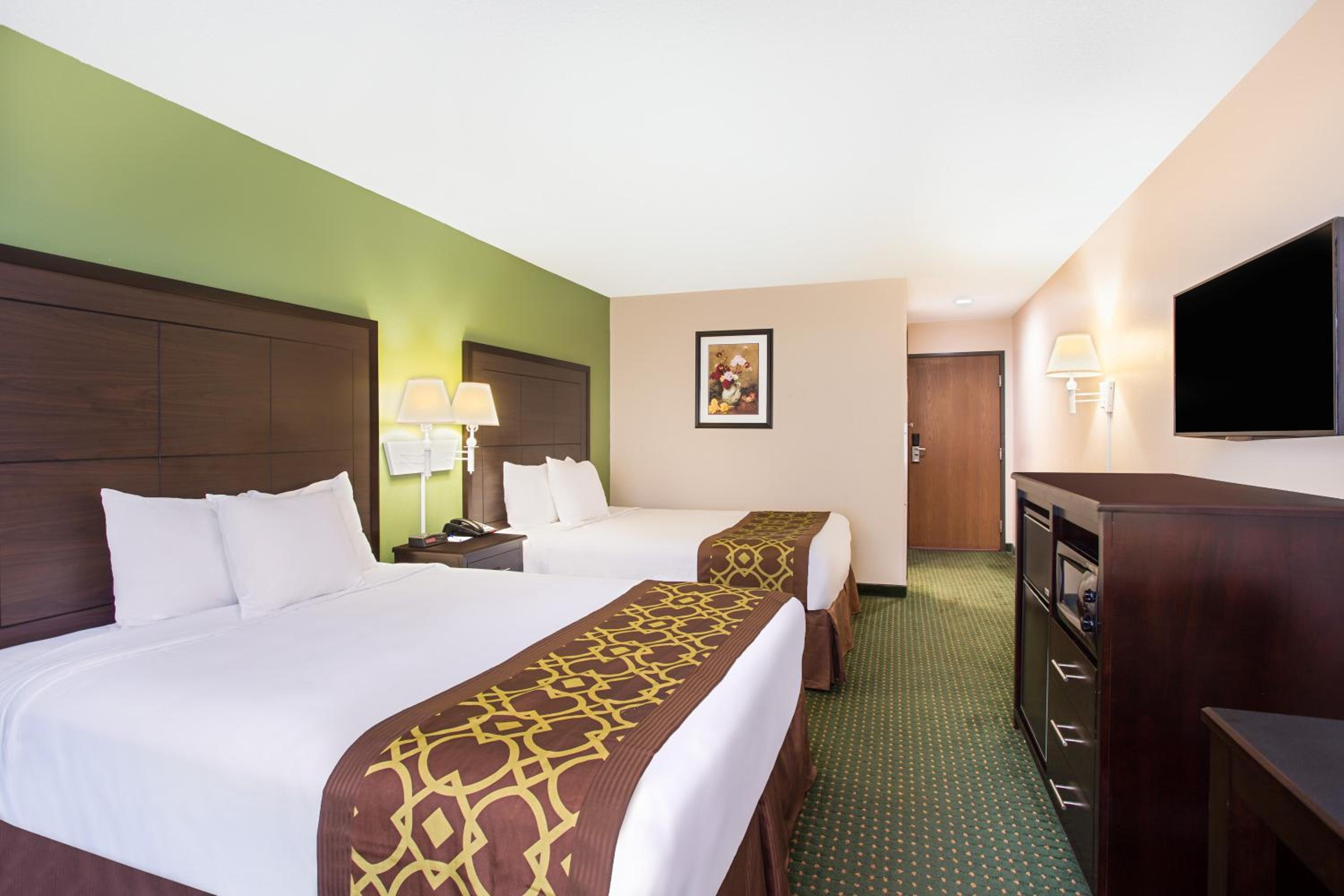 Efficiency Queen Suite with Two Queen Beds - Non Smoking - Photo 1