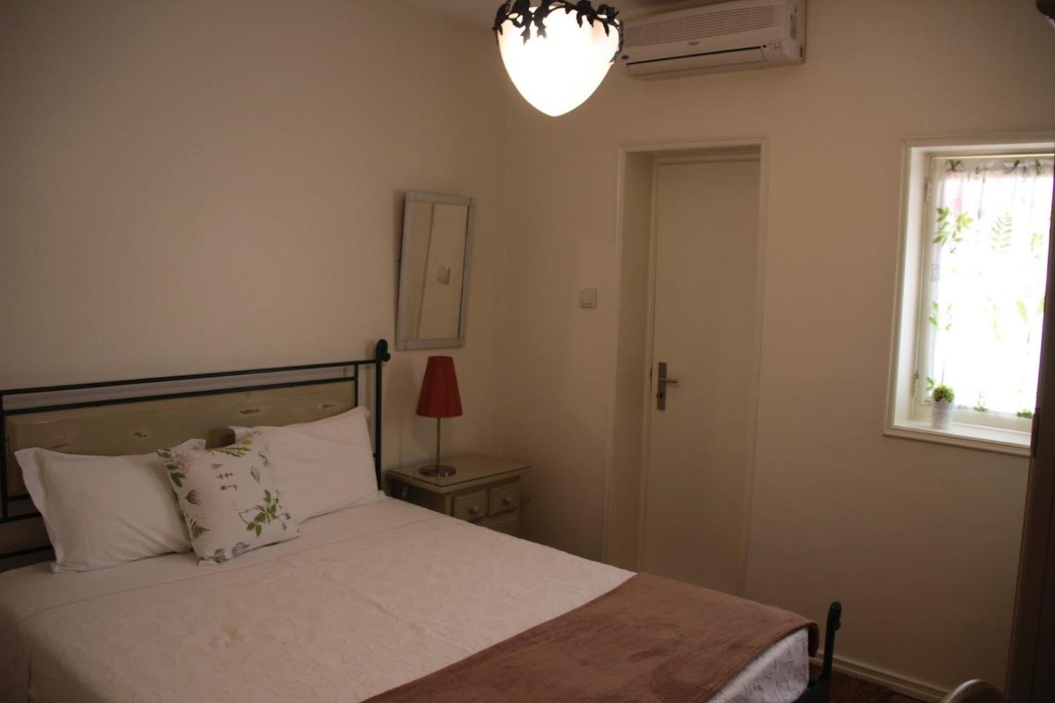 Standard Double Room - Photo 2