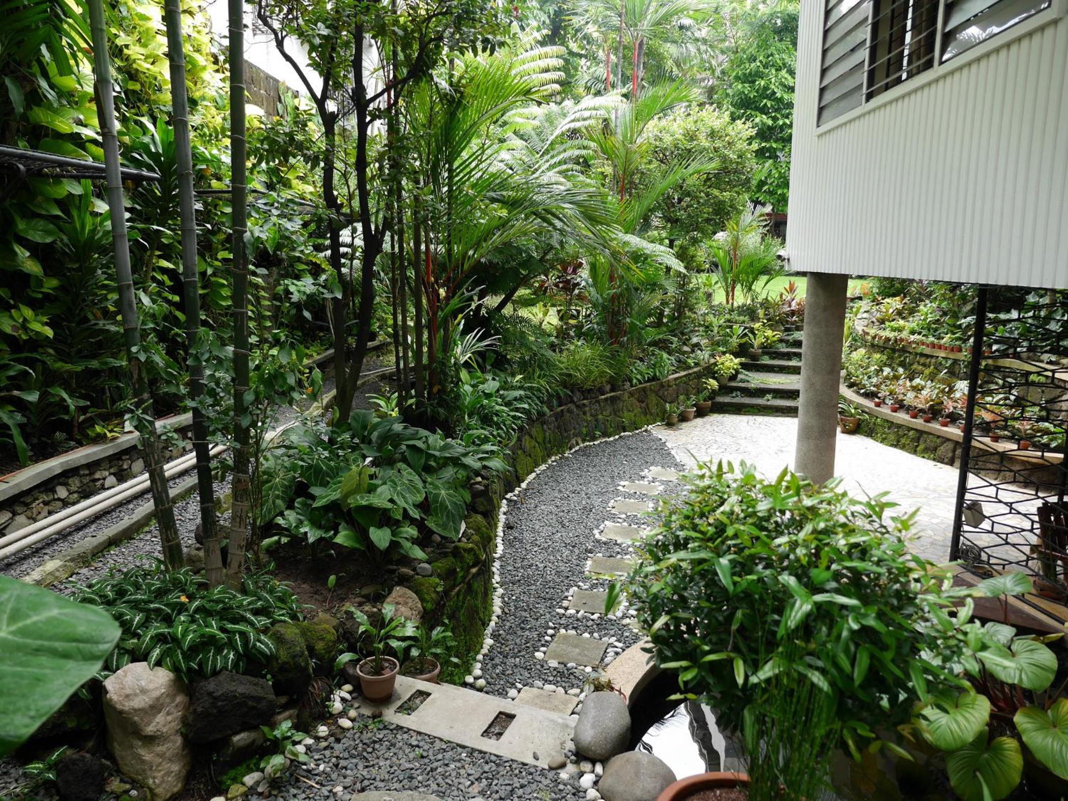 Deluxe Double Room with Balcony - Photo 2