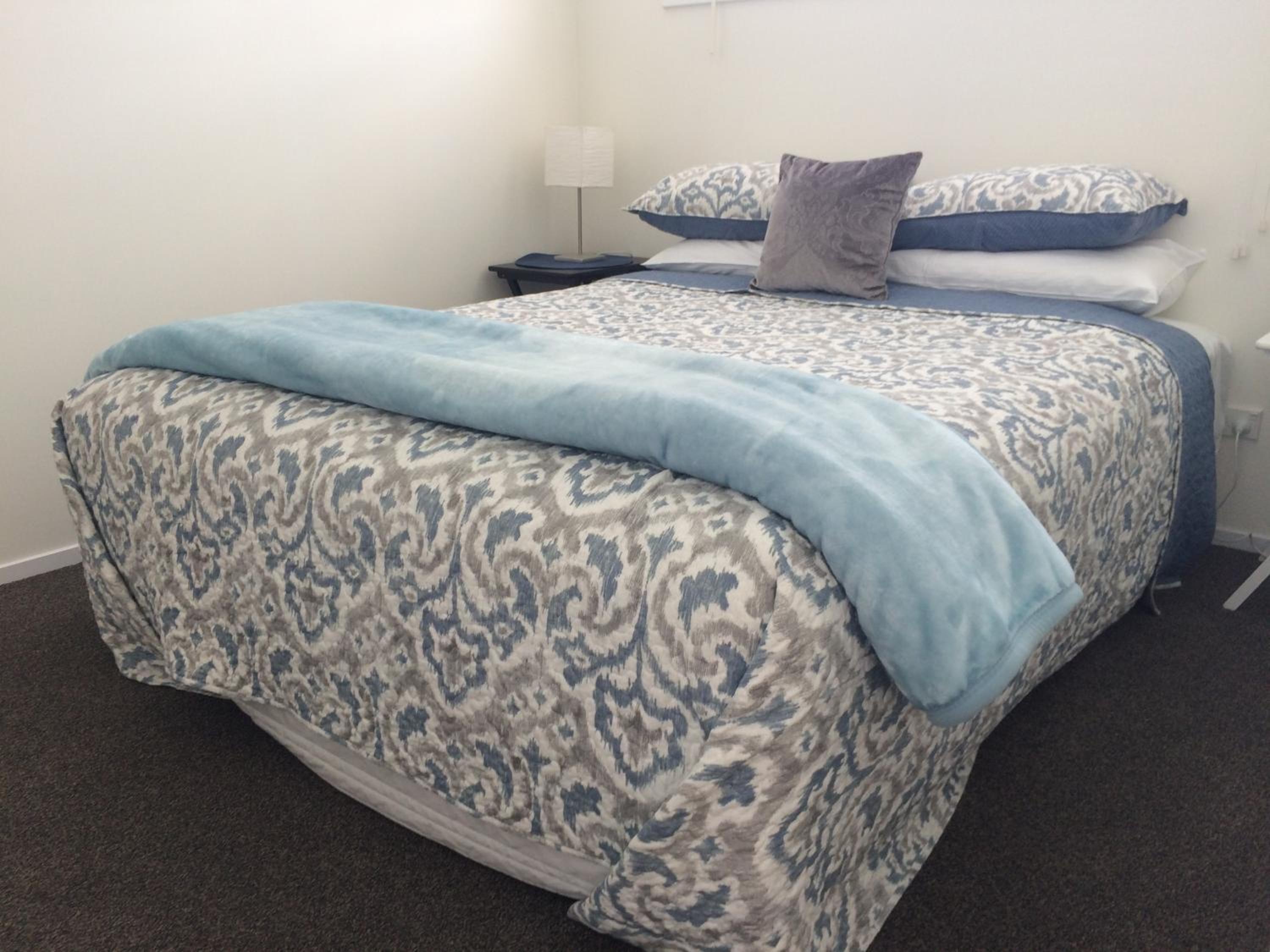 Queen Suite - Photo 1