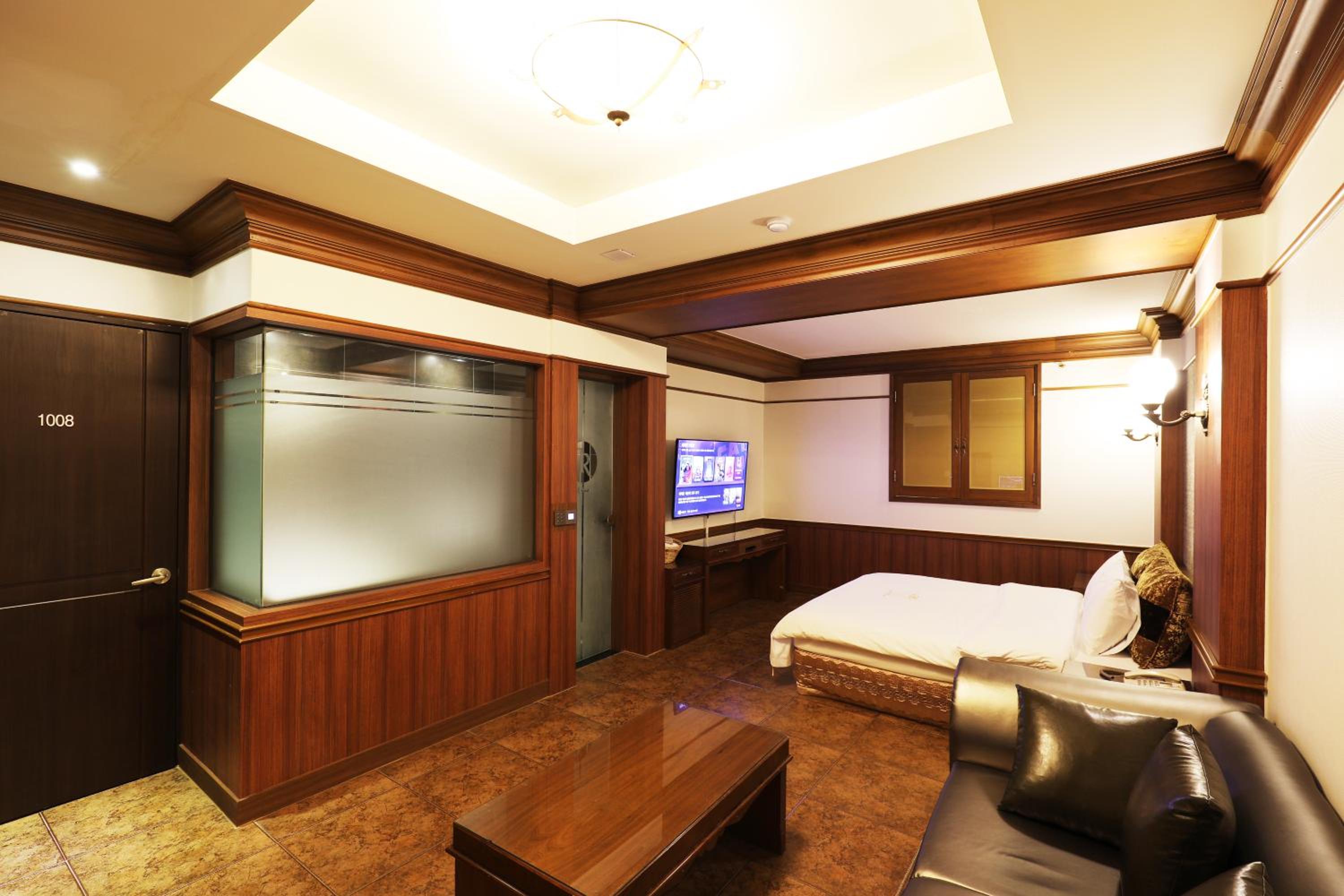 Standard Double Room - Photo 5