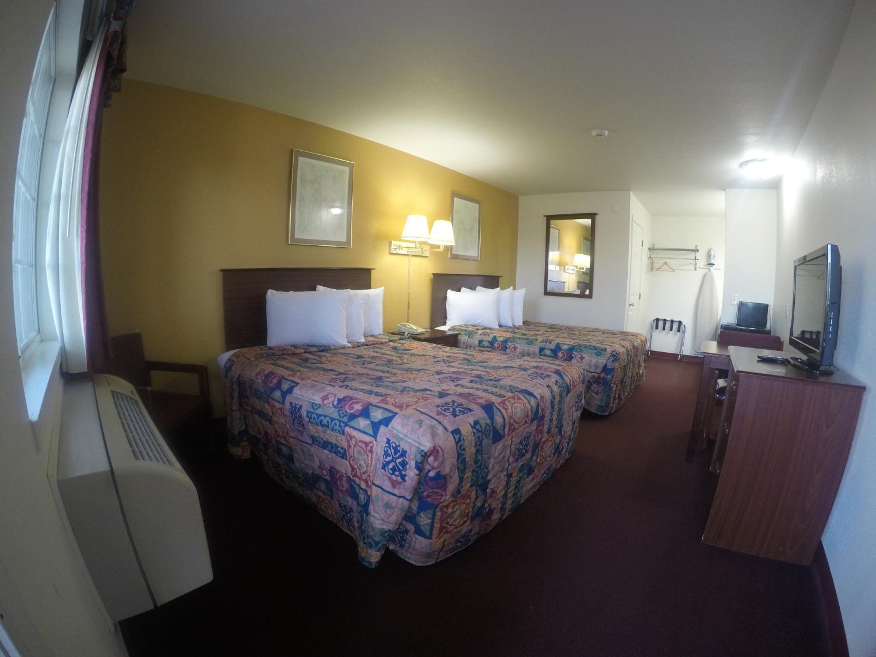Double Room With Two Double Beds - Non-Smoking photo 1