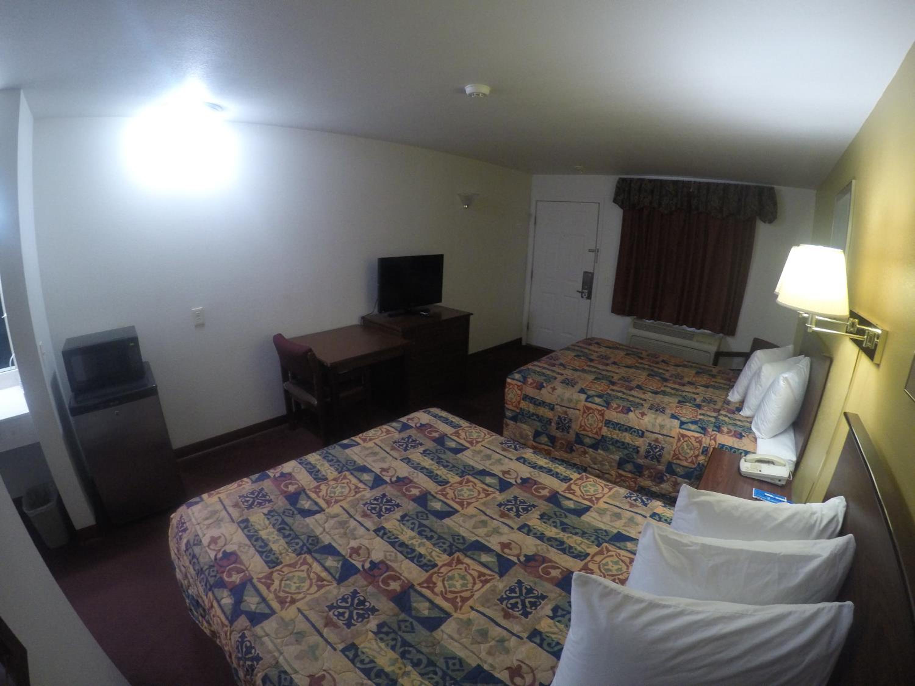Double Room With Two Double Beds - Non-Smoking photo 3