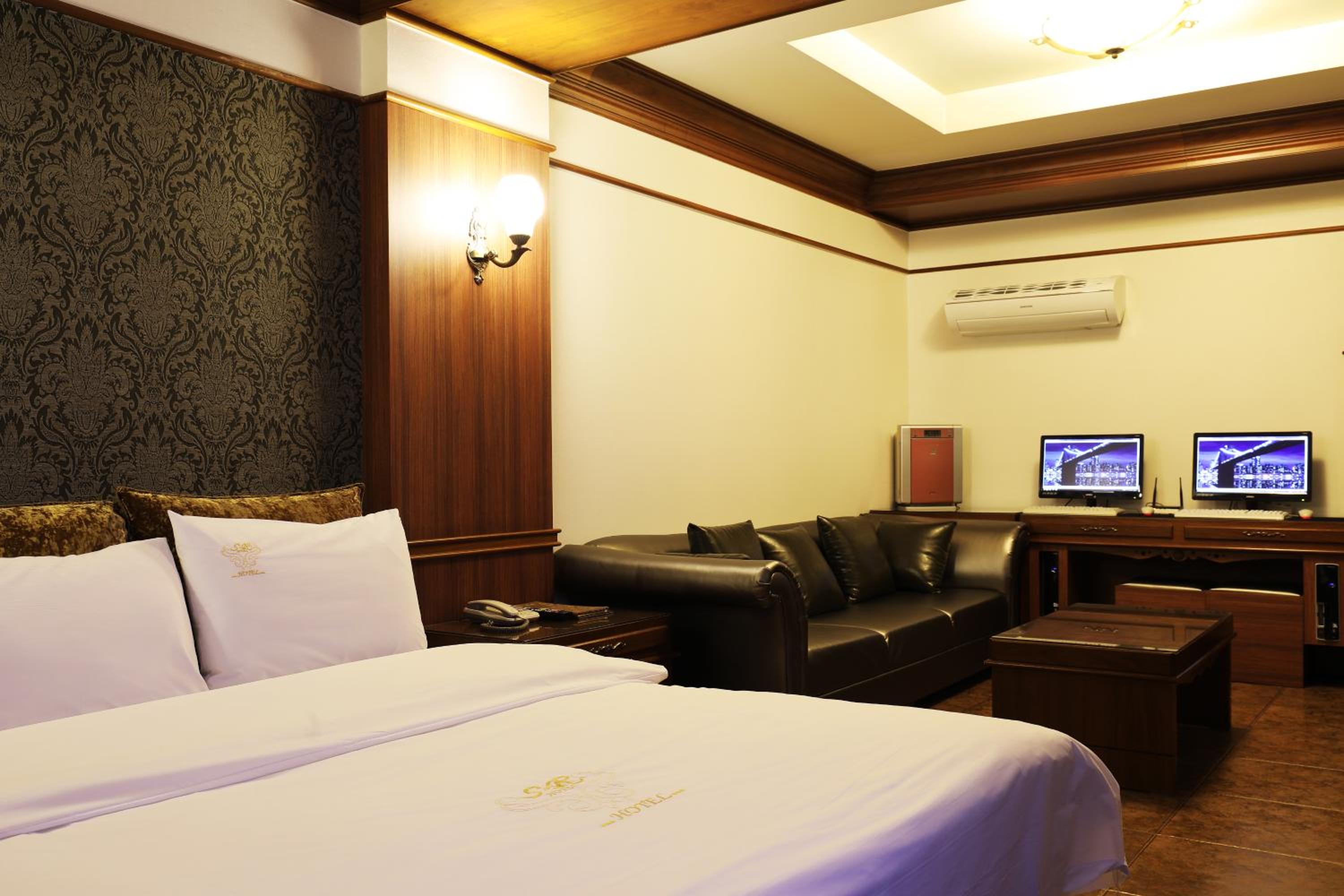 Deluxe Double Room - Photo 3
