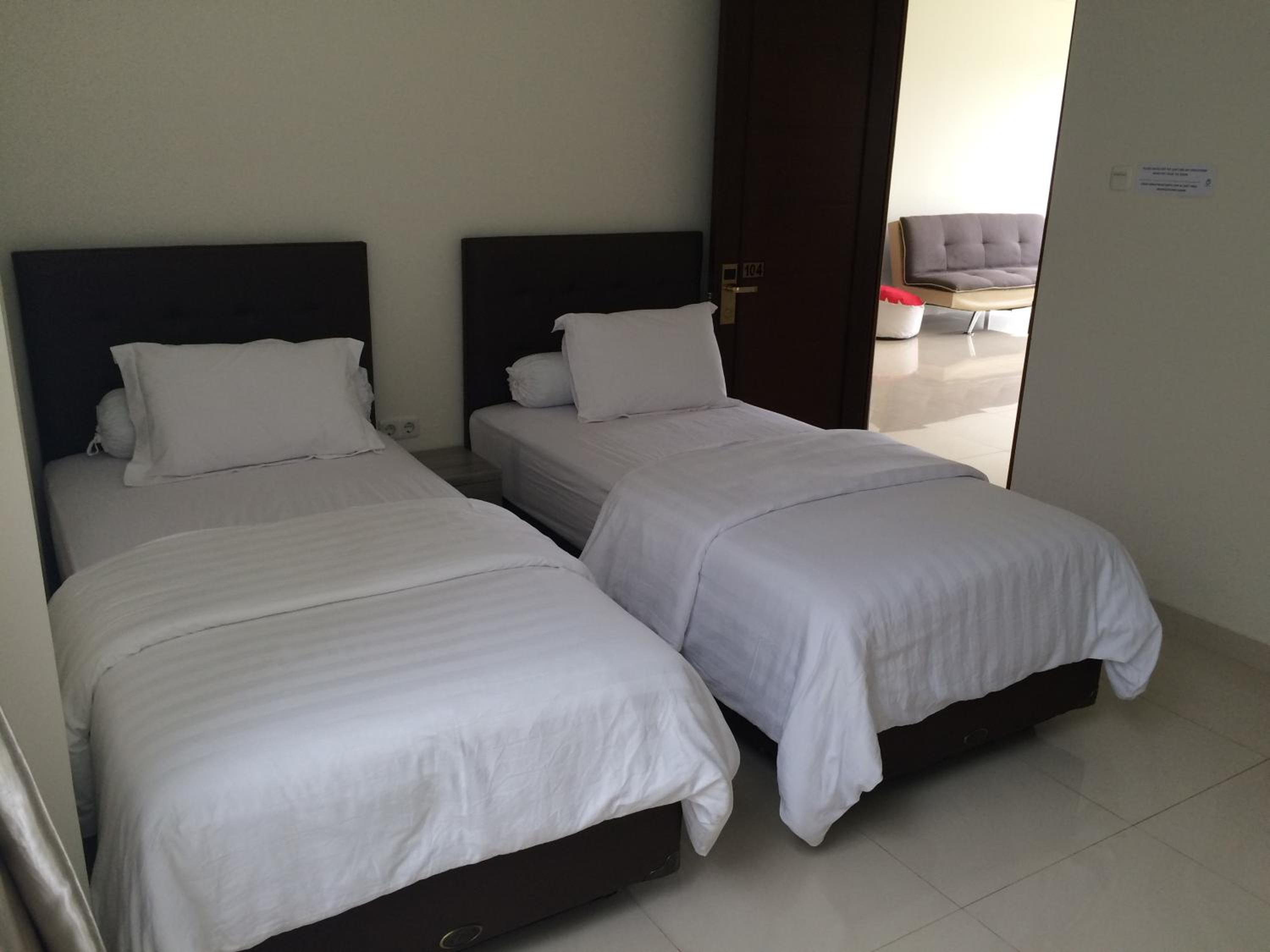Two-Bedroom Villa - Photo 9