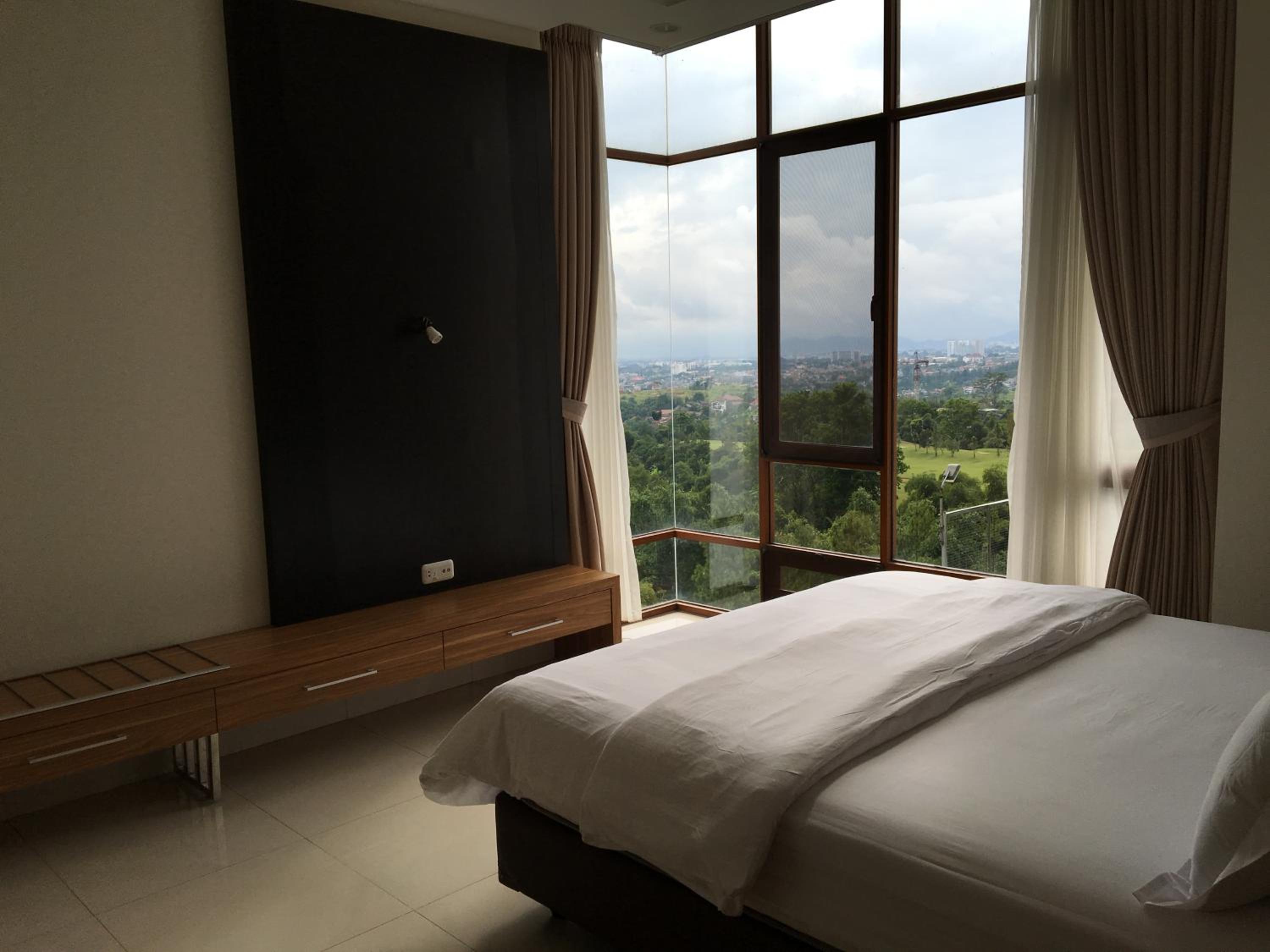 Three-Bedroom Villa - Photo 16