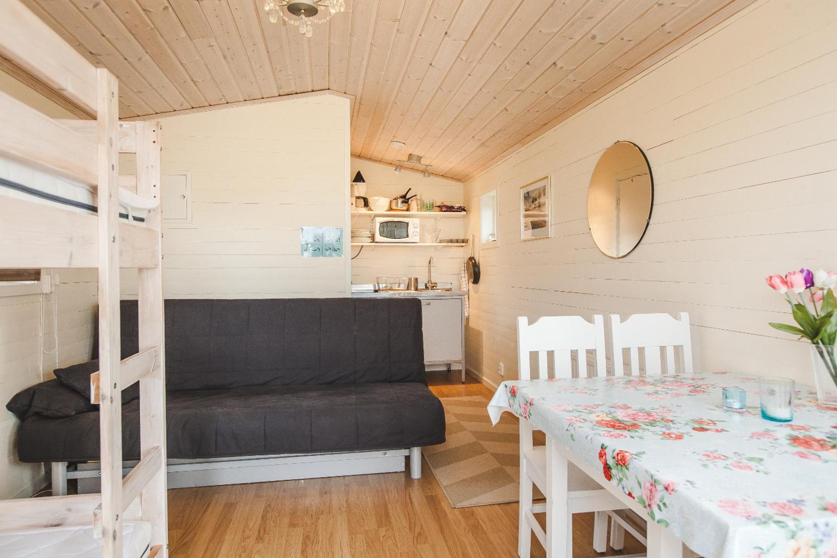 Cottage - Photo 1