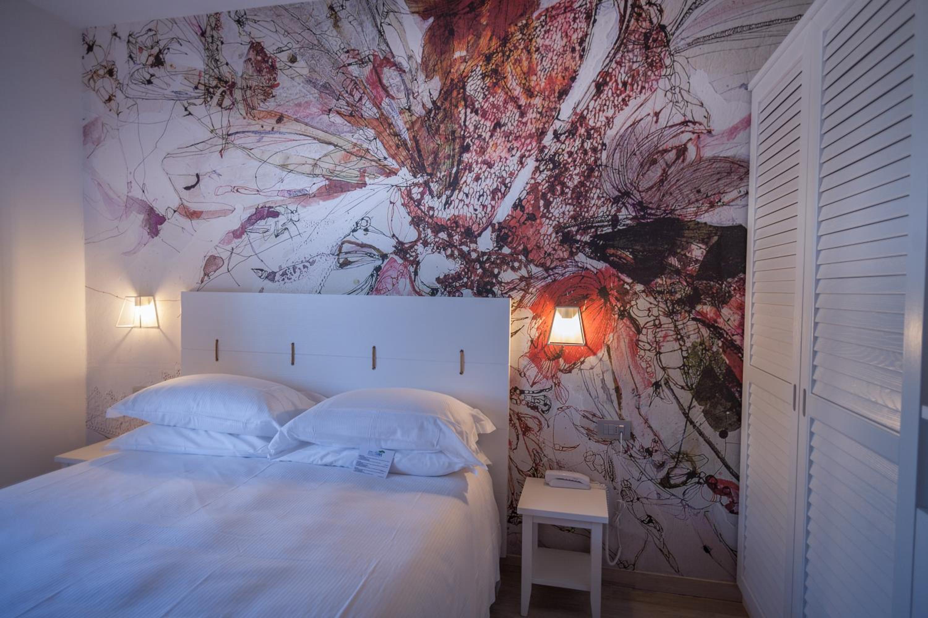 Double or Twin Room with Garden View photo 3