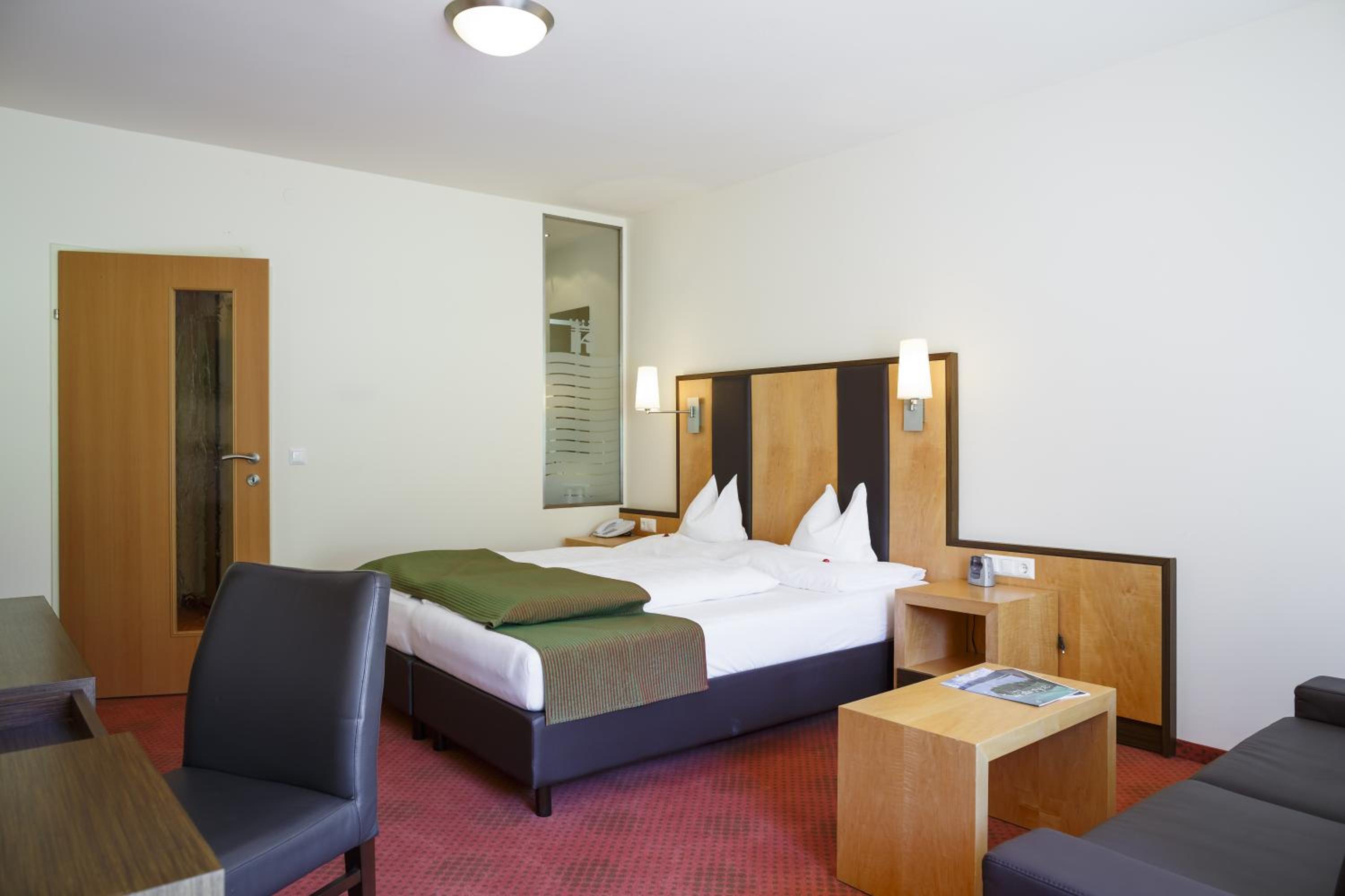 Romantic Double Room with Balcony photo 1