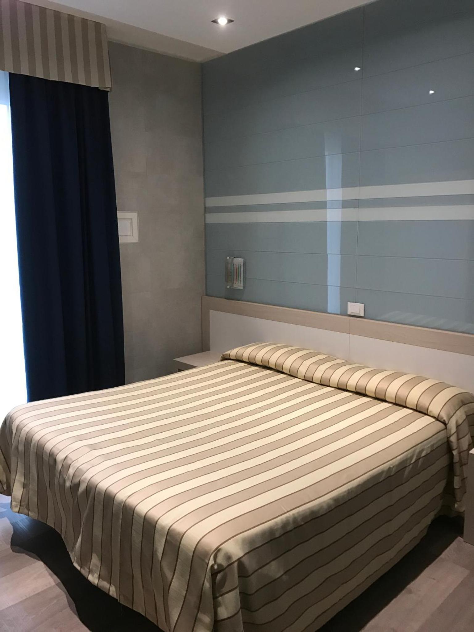 Elegance Double Room with access to the Beach  photo 1