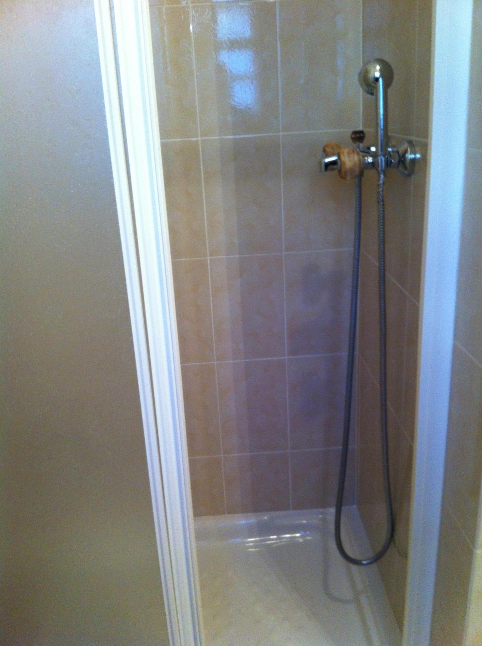 Triple Room with Balcony - Photo 11