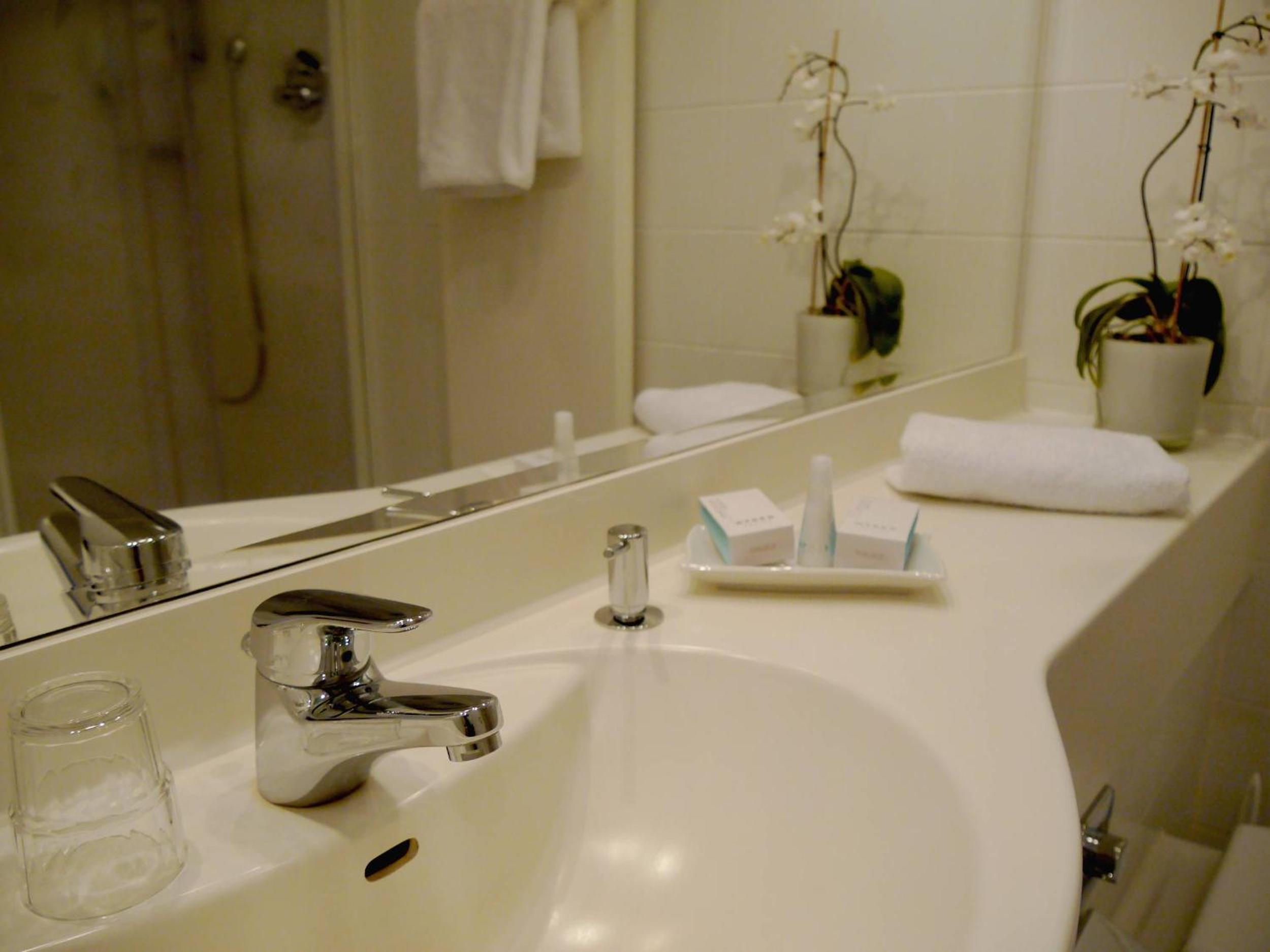 Single Room photo 3