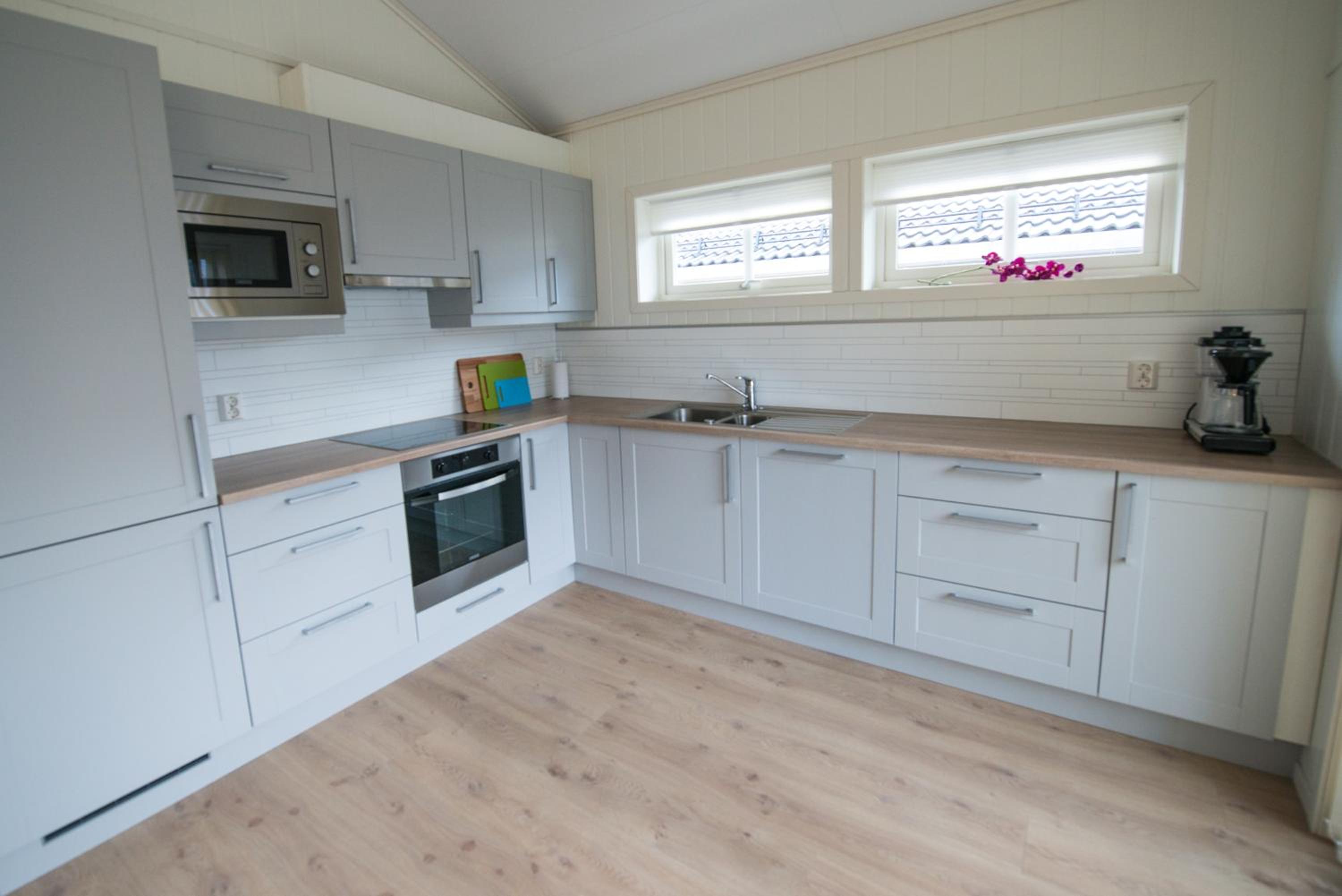 Two-Bedroom Cottage - Photo 5