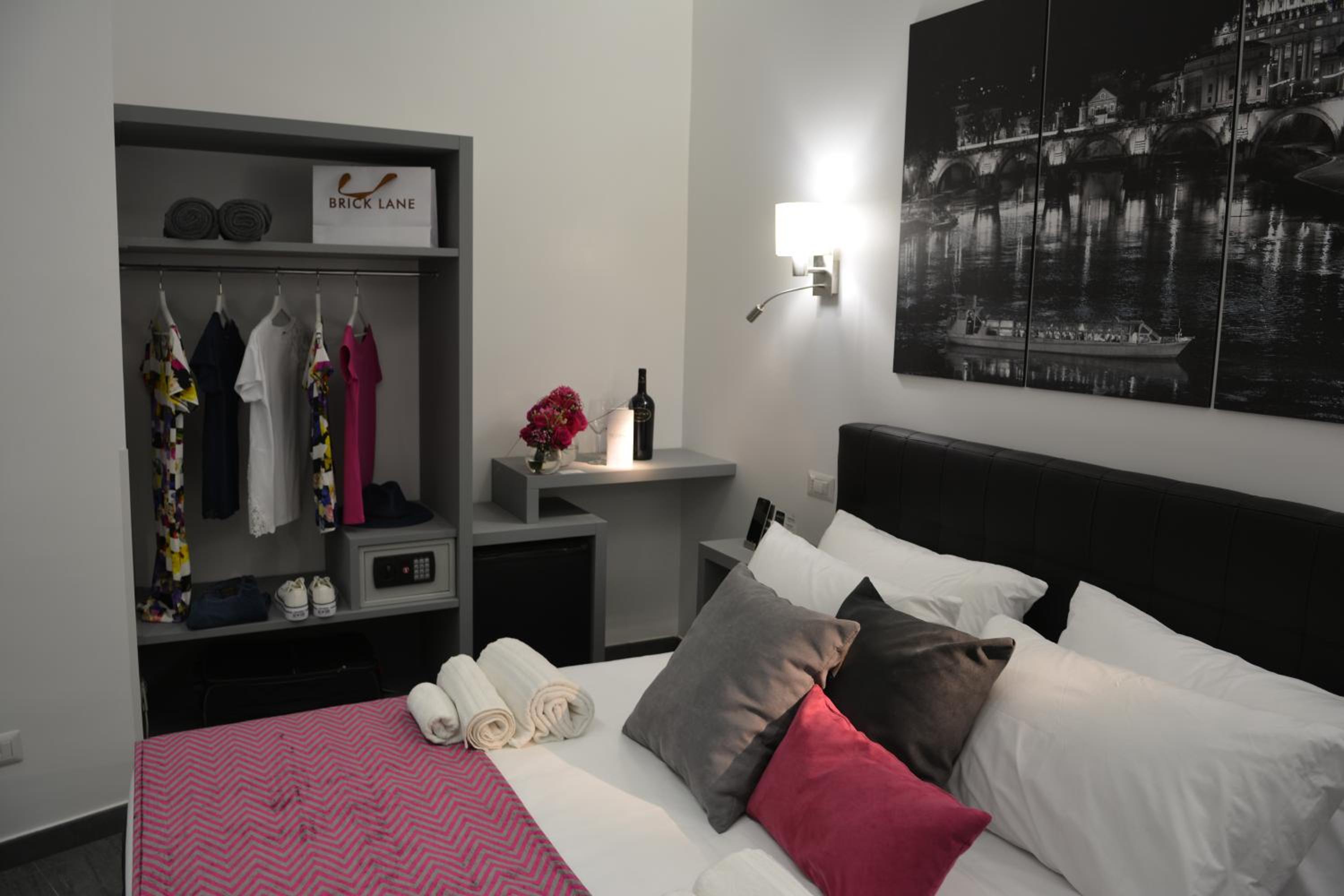 Economy Double Room photo 2