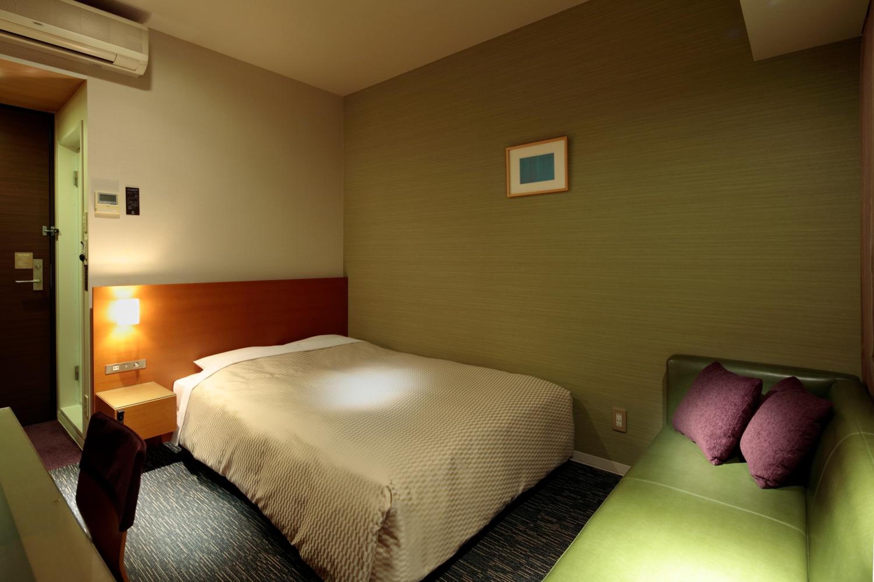 Superior Double Room with Sofa - Smoking photo 3