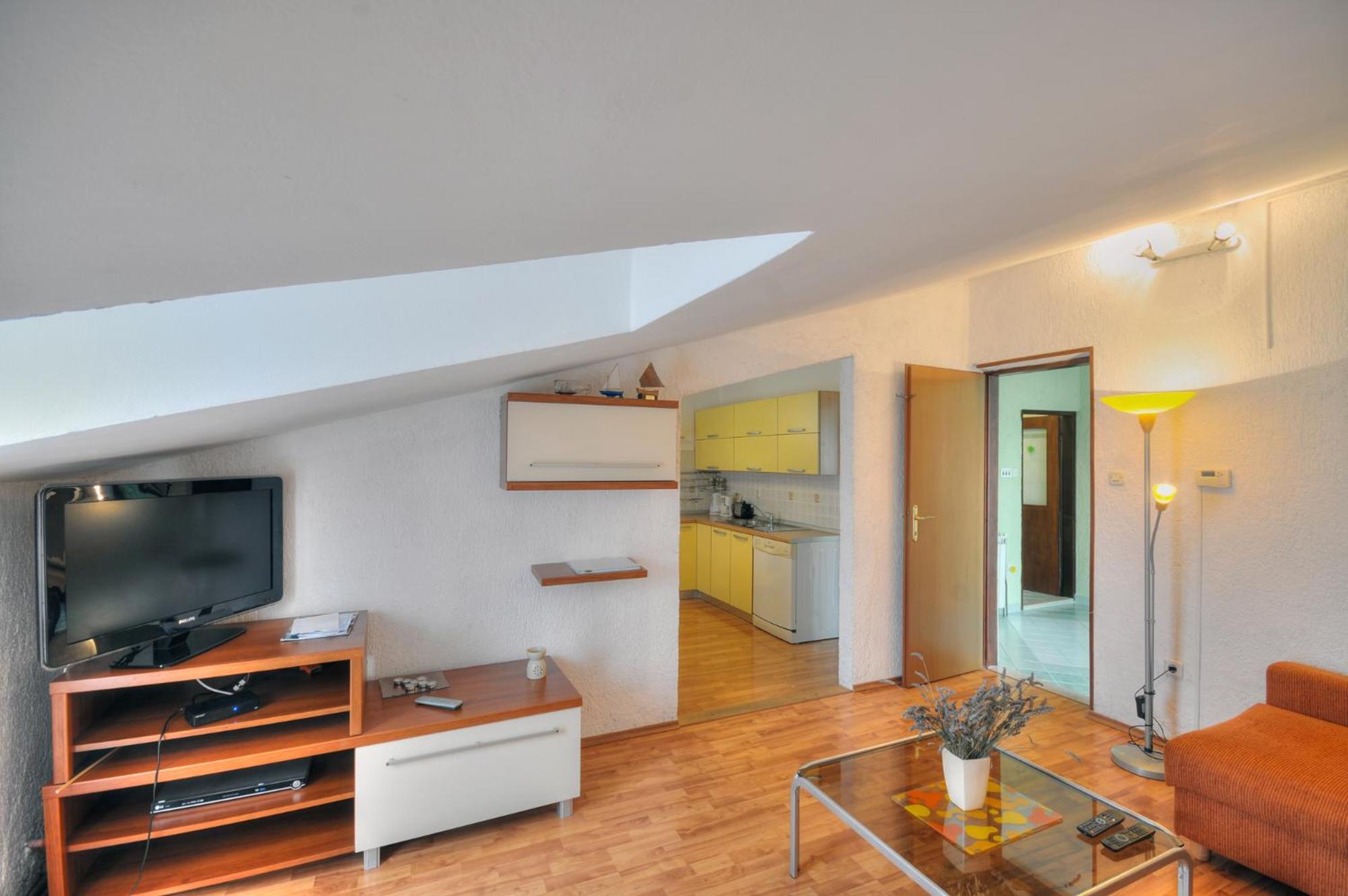 Apartment photo 1