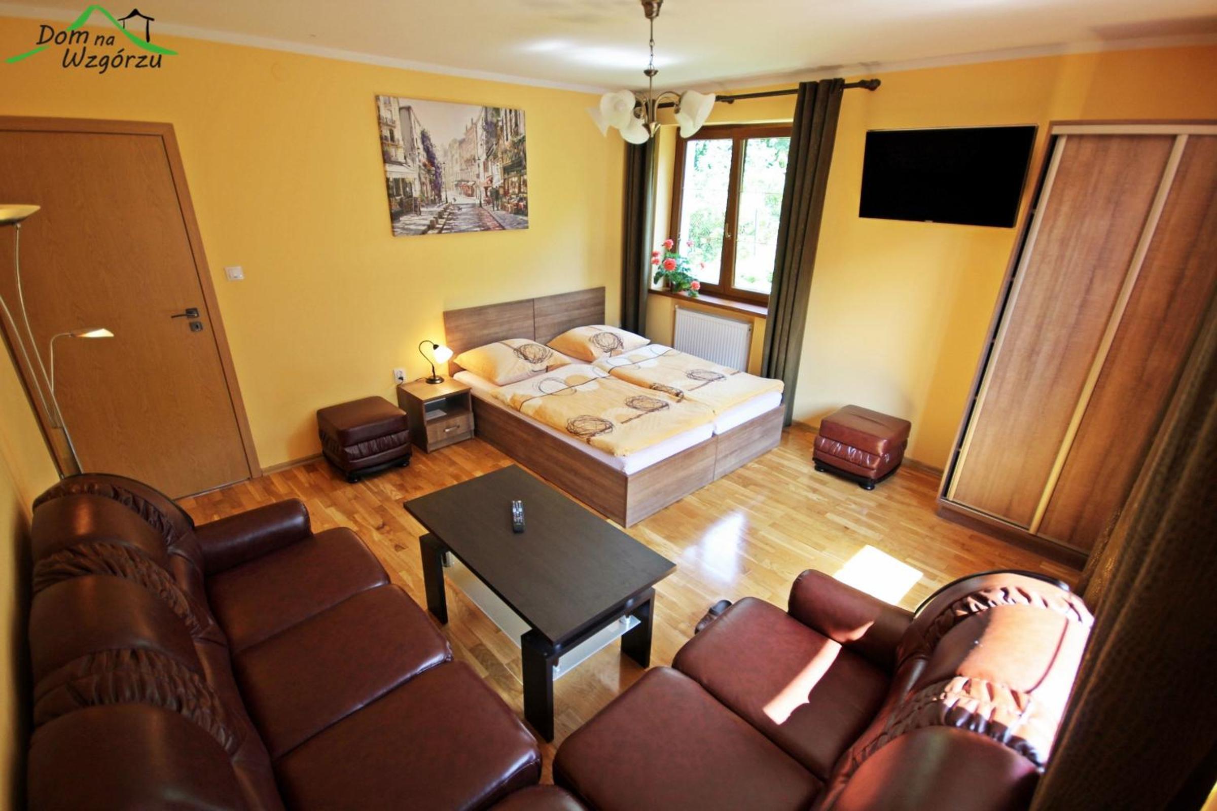 One-Bedroom Apartment photo 2