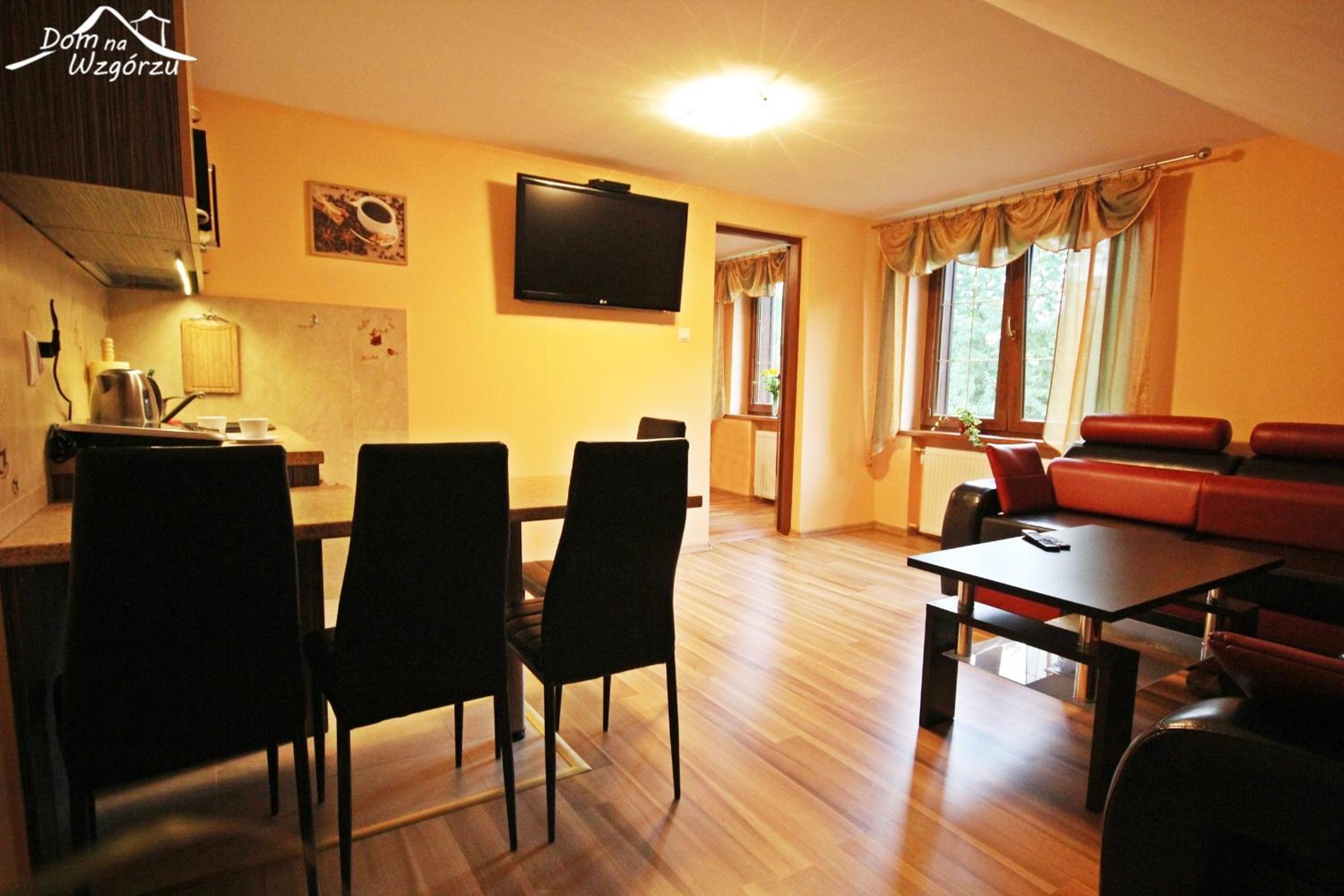 One-Bedroom Apartment photo 1