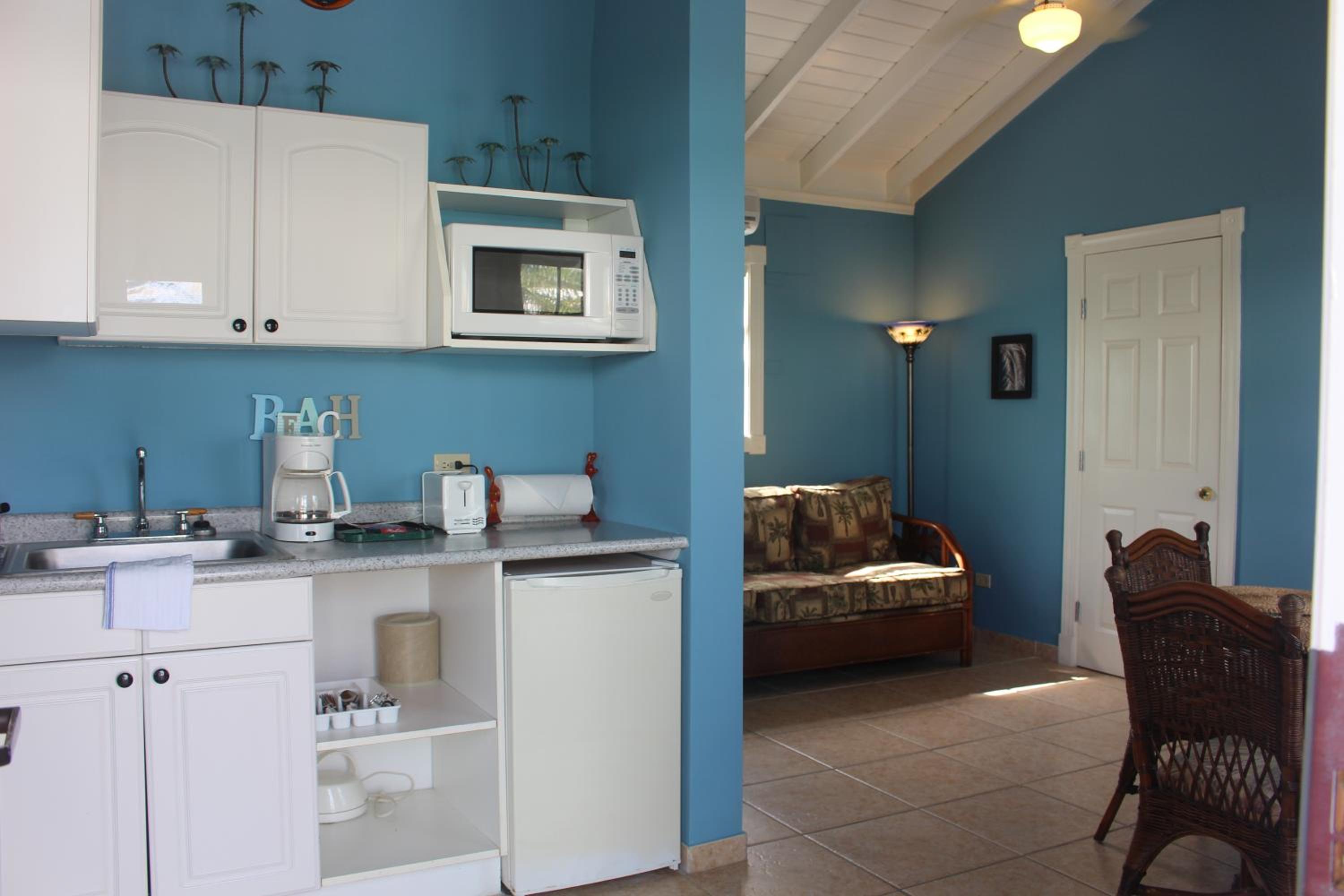Beachside One Bedroom Cottage - Garden View - King