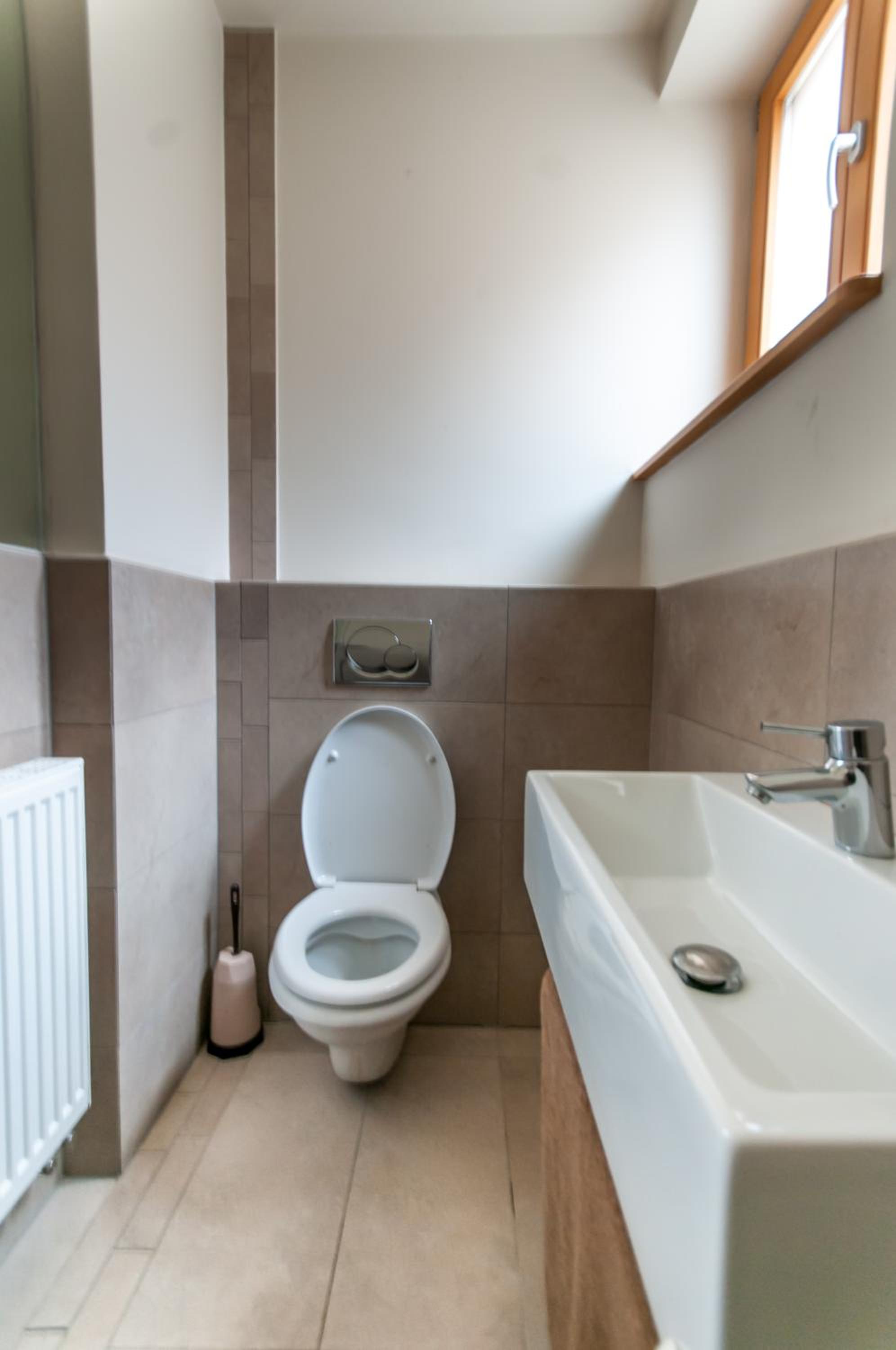 Standard Twin Room with Shared Bathroom photo 3