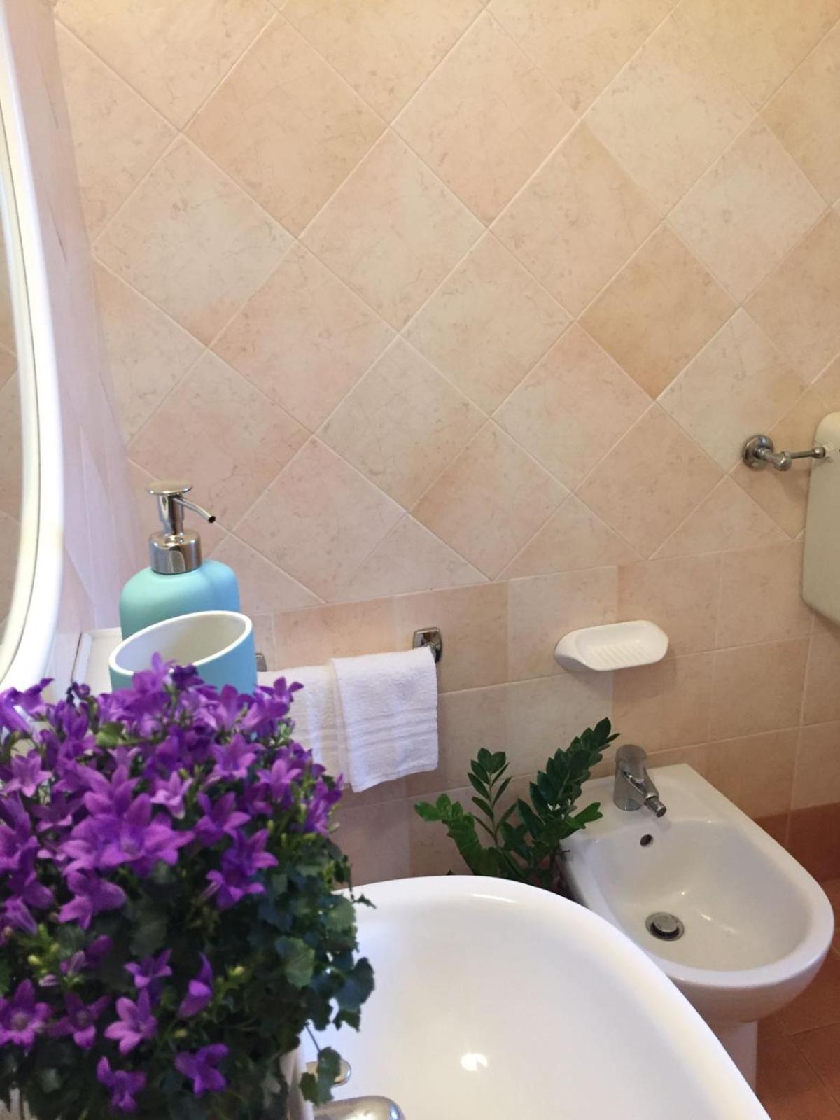 Double or Twin Room with Private Bathroom photo 3