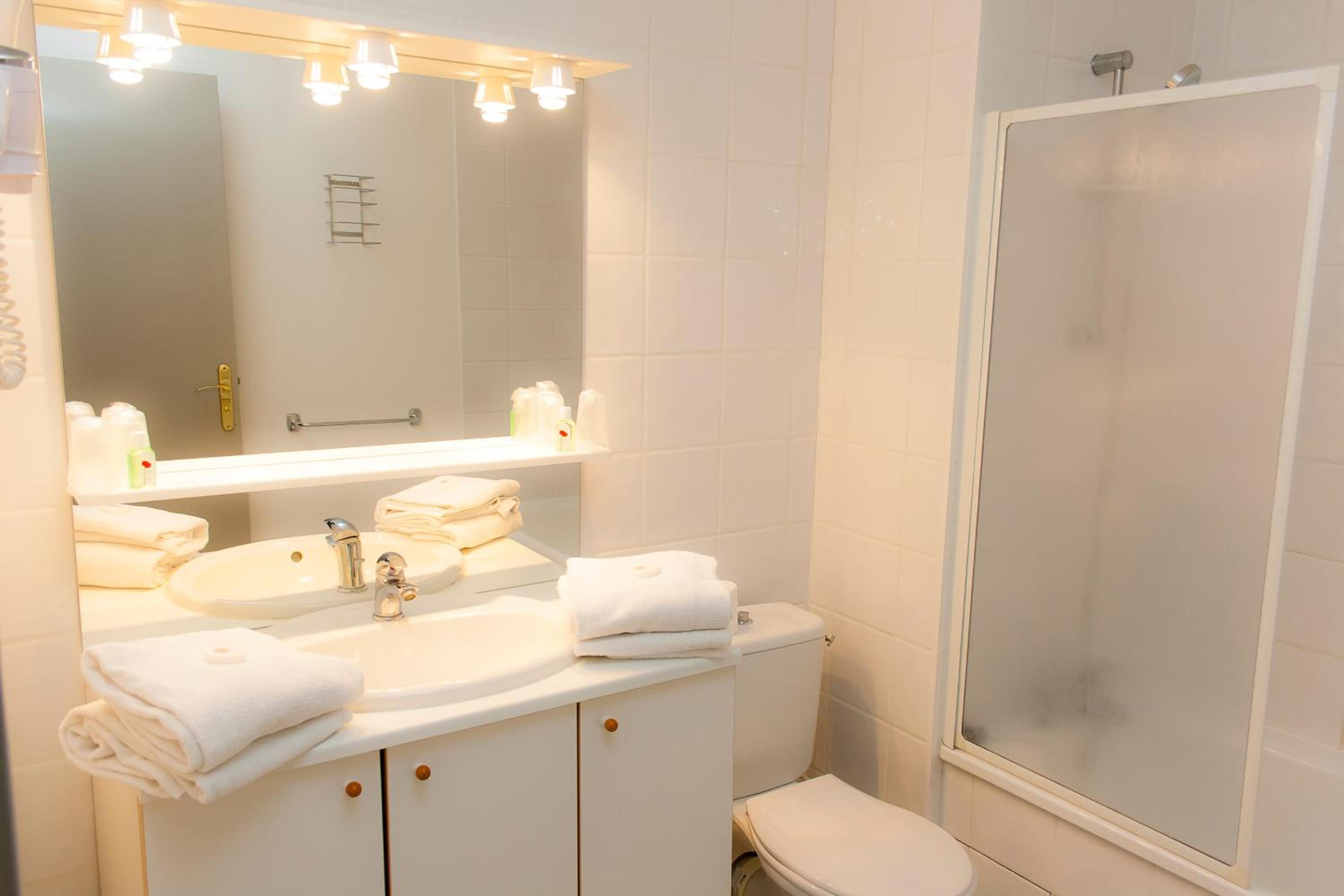 Apartment - Photo 3