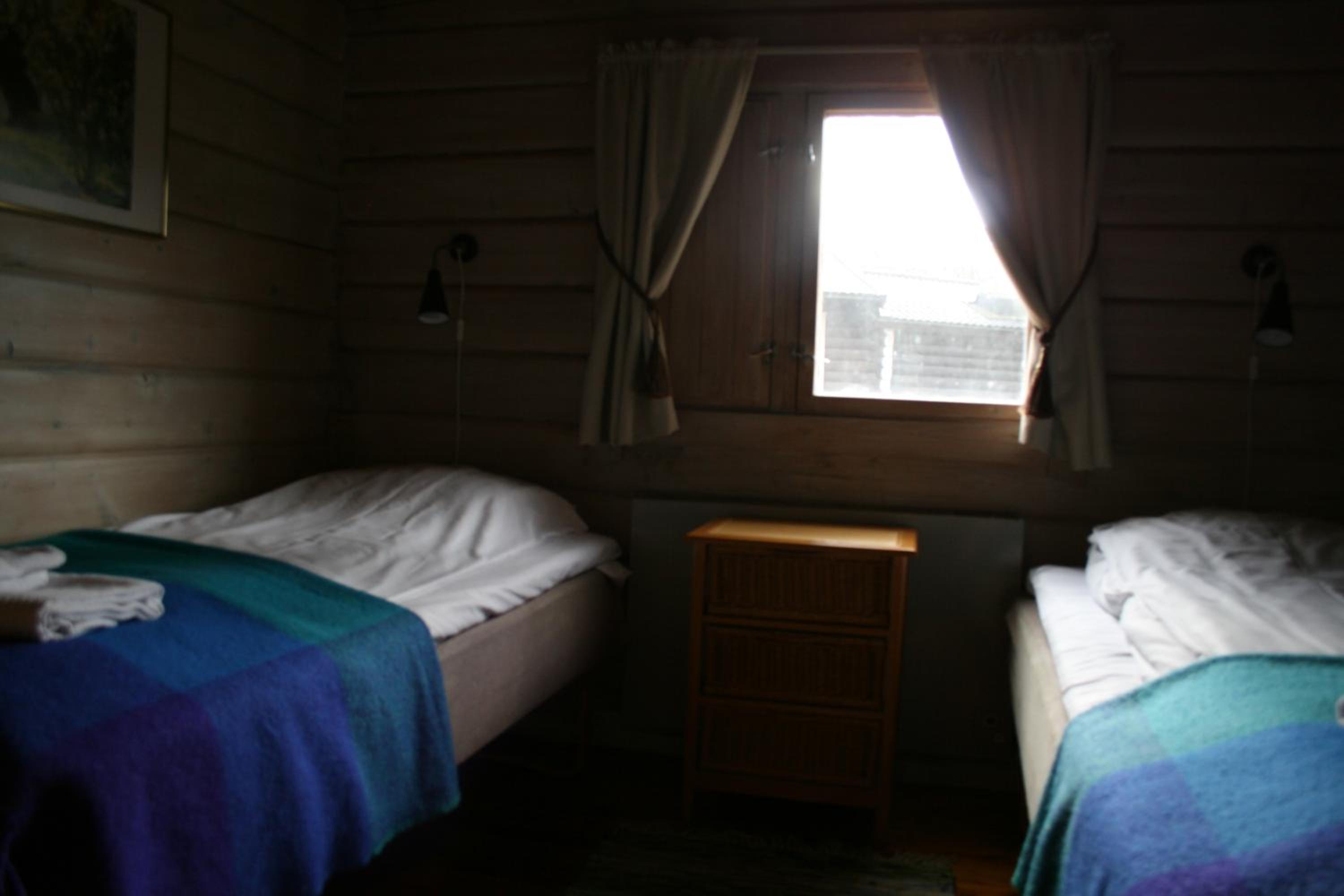 Two-Bedroom Cottage - Pet Friendly - Photo 4
