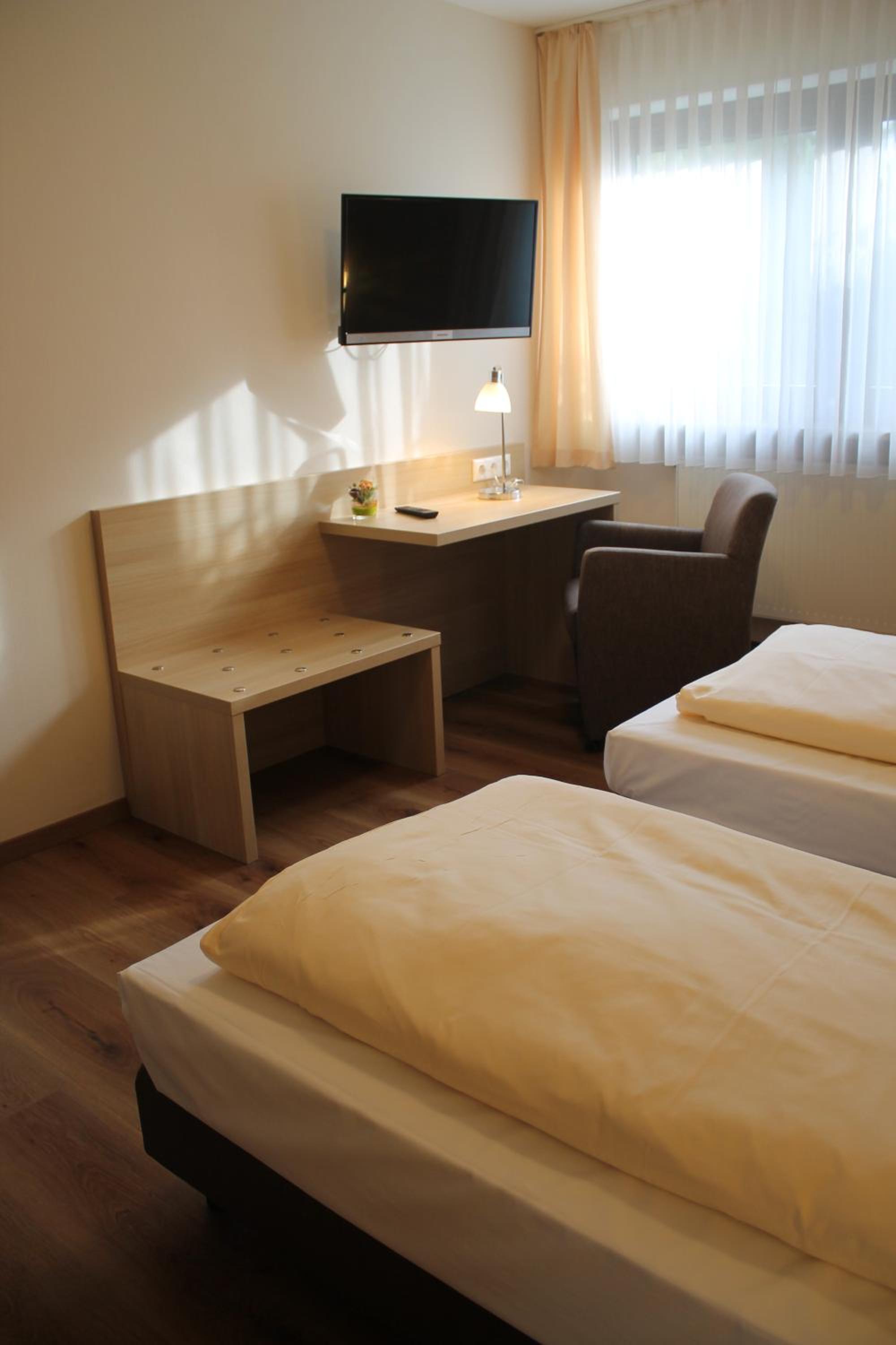 Double Room - Photo 9