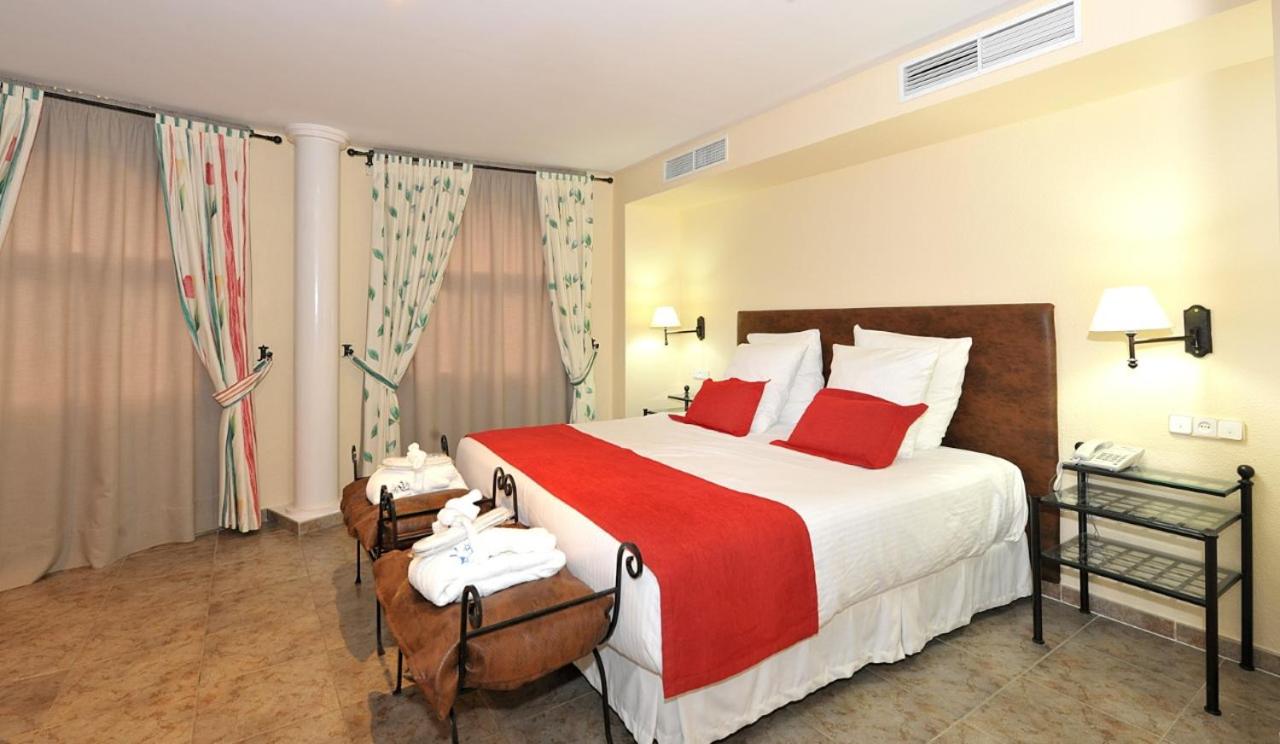 Suite - Photo 20