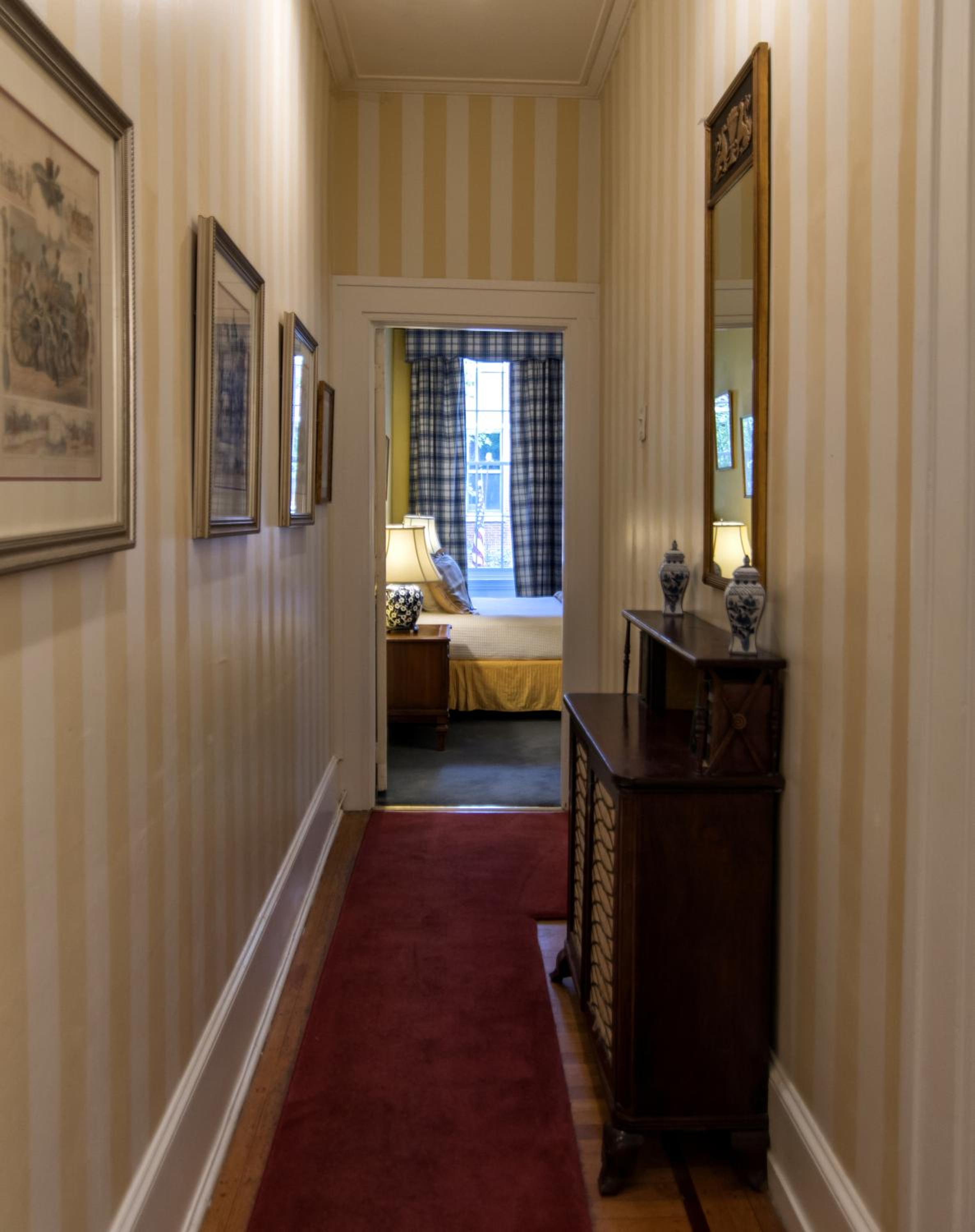 Queen Room with Shared Bathroom #2 thumbnail 6