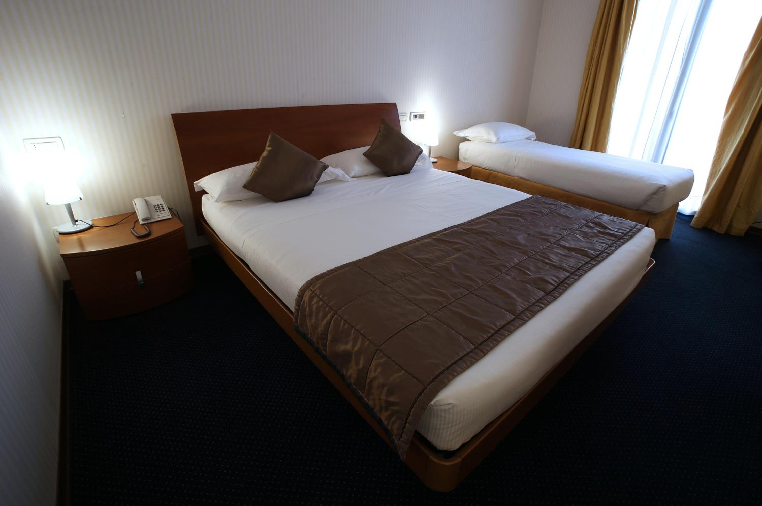Triple Room - Photo 6
