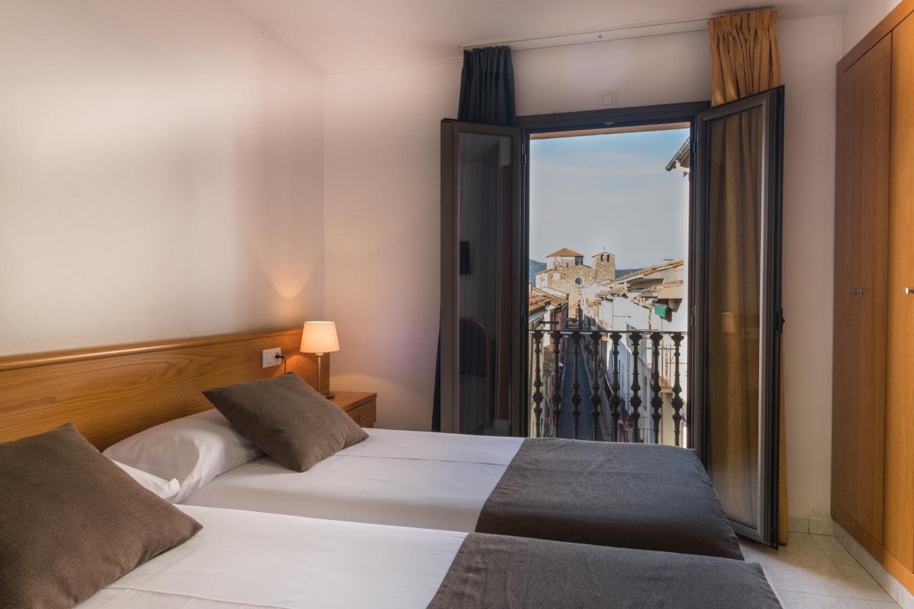 Triple Room - Photo 7