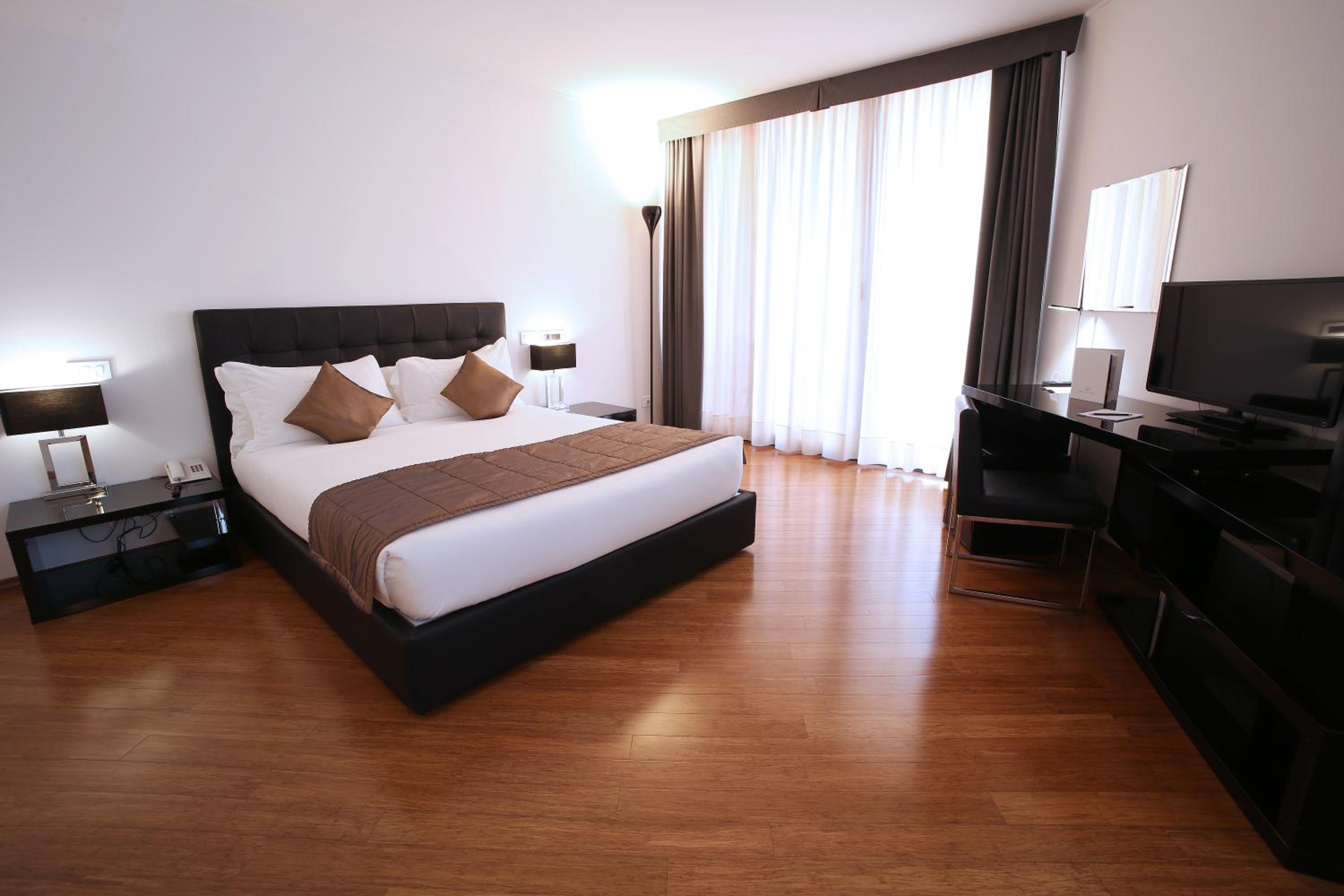 Junior Suite - Photo 13