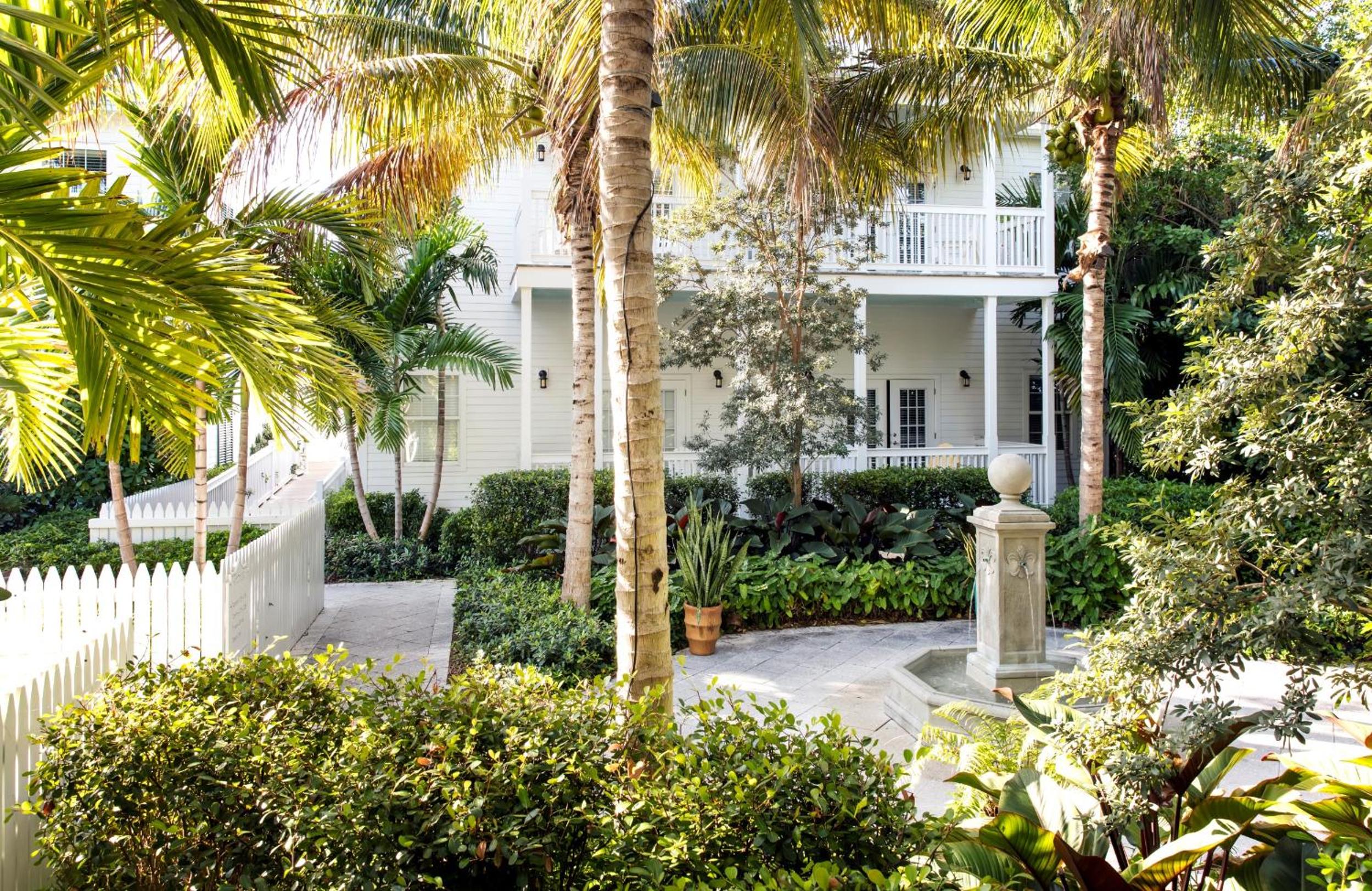 Tropical Garden King Guestroom  - Photo 6