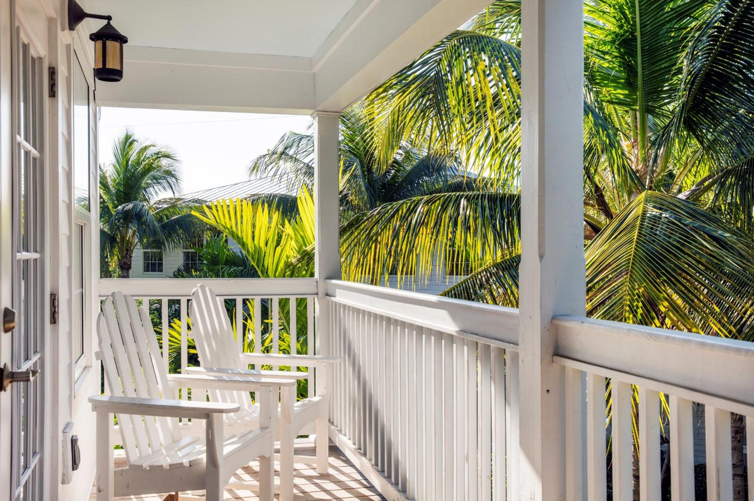 Tropical Garden Superior Double Queen Guestroom  - Photo 2
