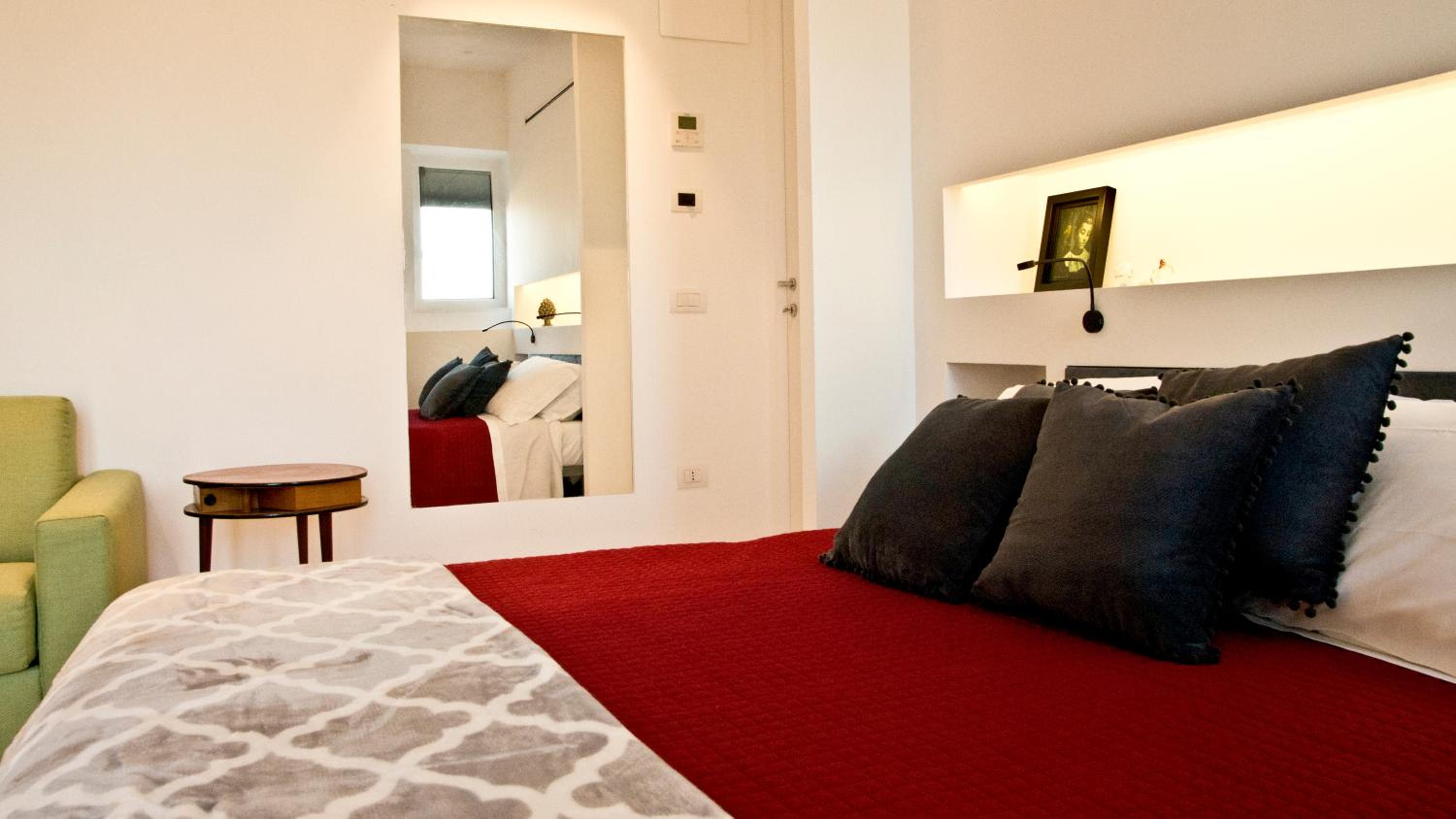 Deluxe Double Room with Bath photo 3