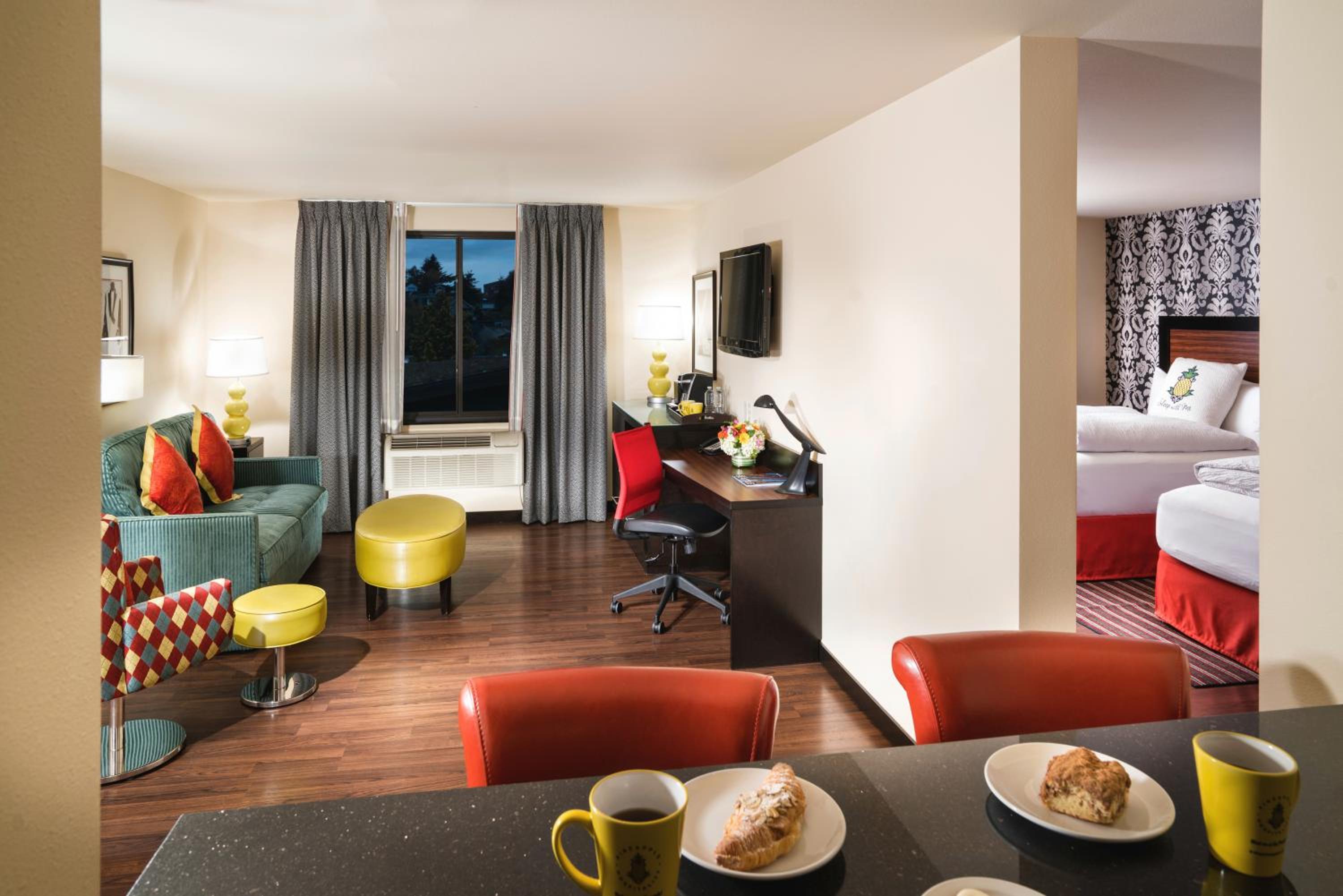 Maestro Suite - Photo 2