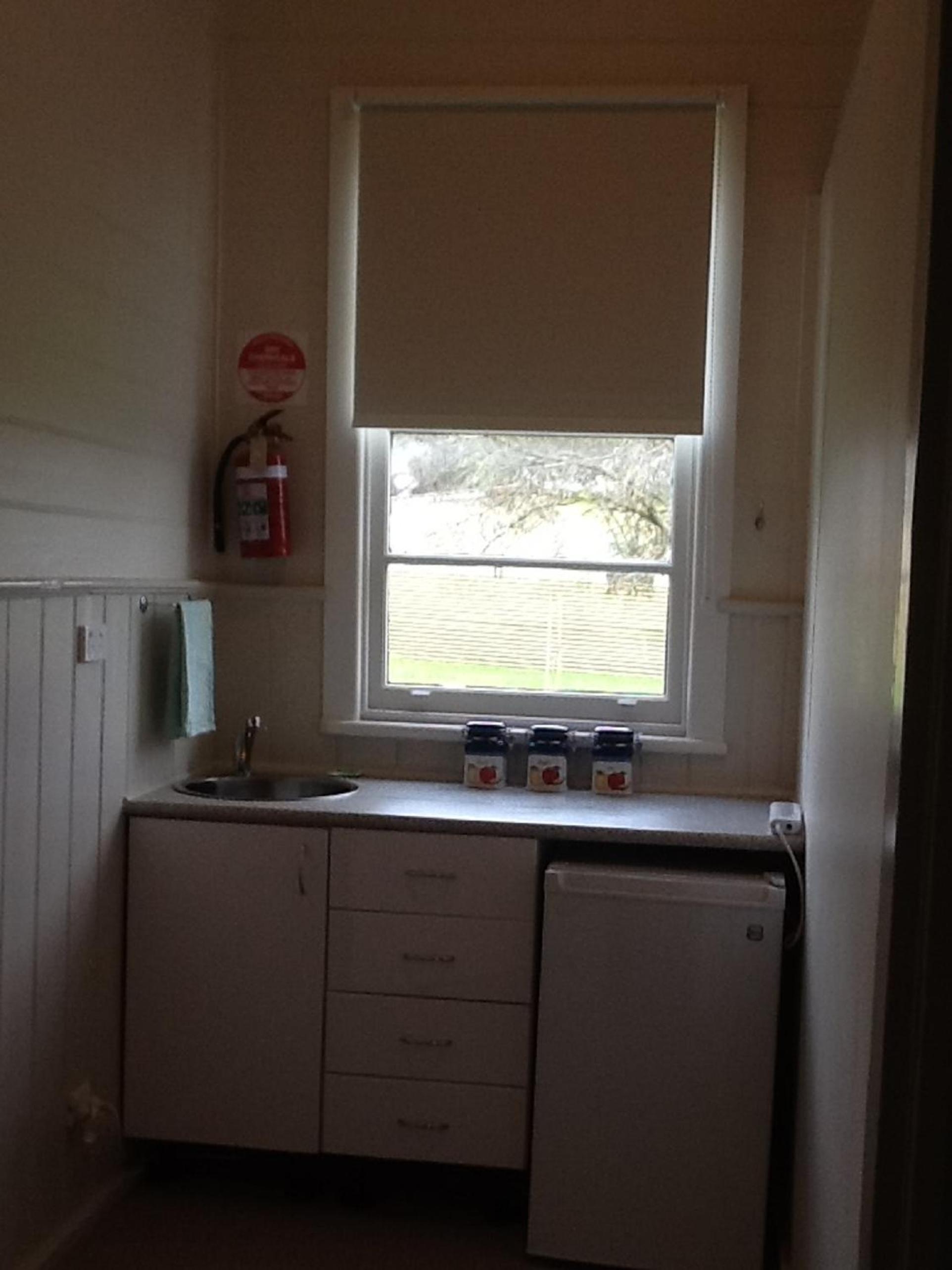 Budget Double Room - Photo 6
