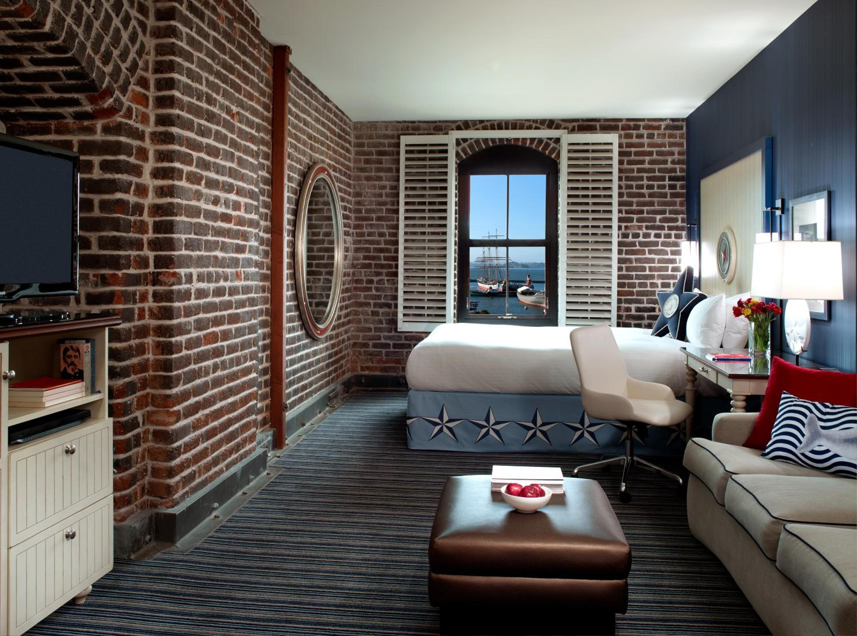 King Room with Bay View photo 2