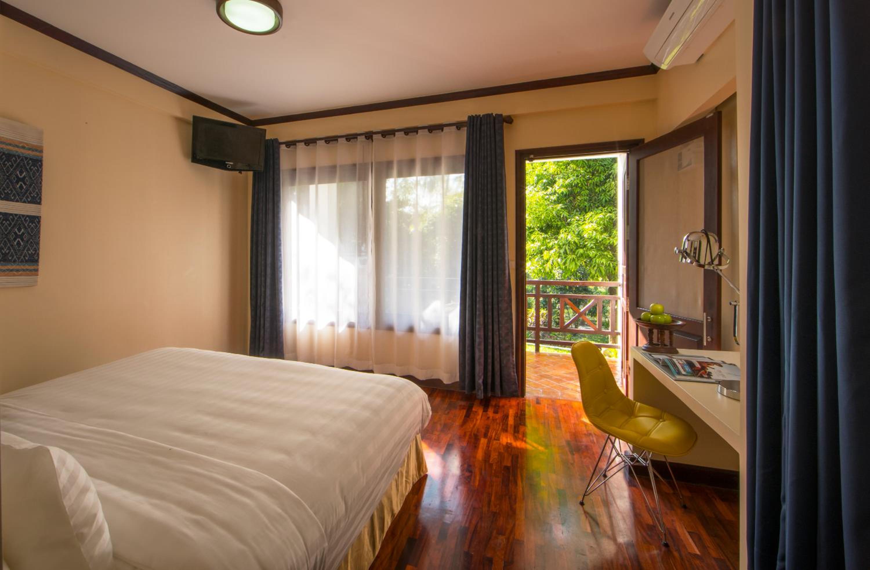Deluxe Double or Twin Room with Balcony - Photo 10