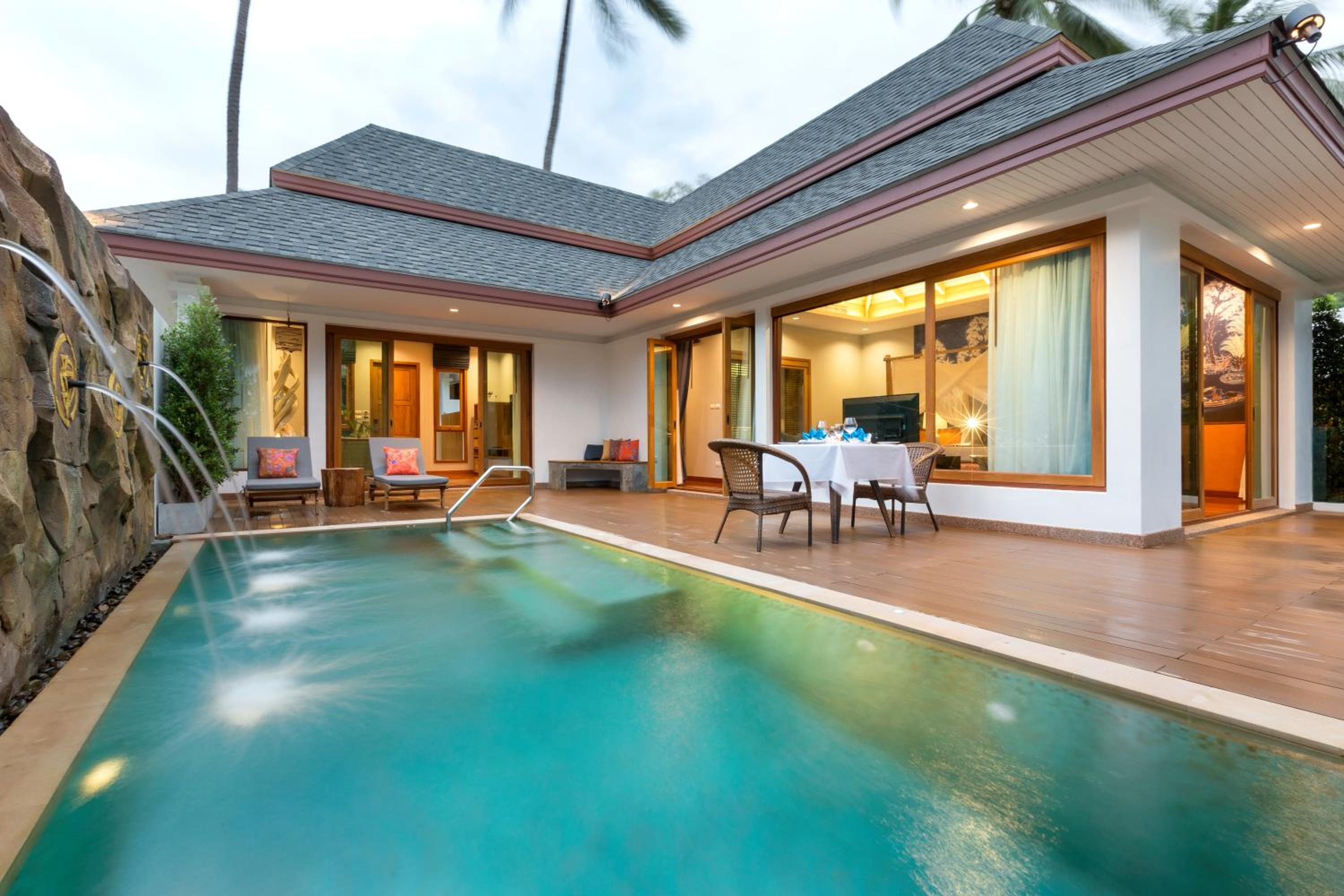 Tropical Pool Villa photo 2