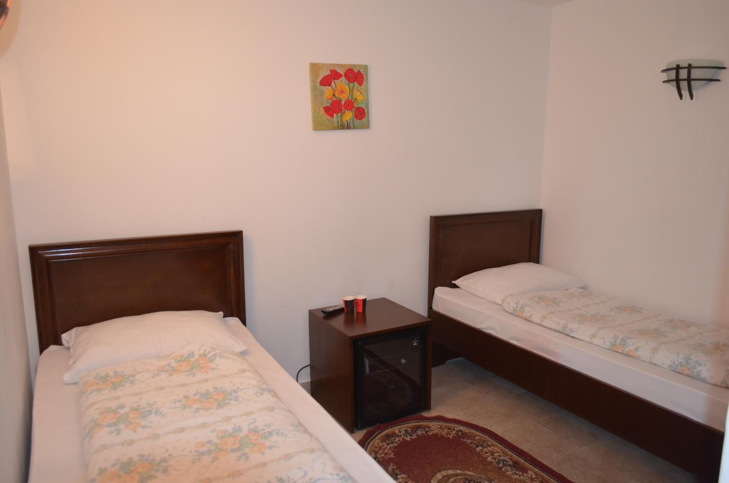 Double Room with Private Bathroom photo 3