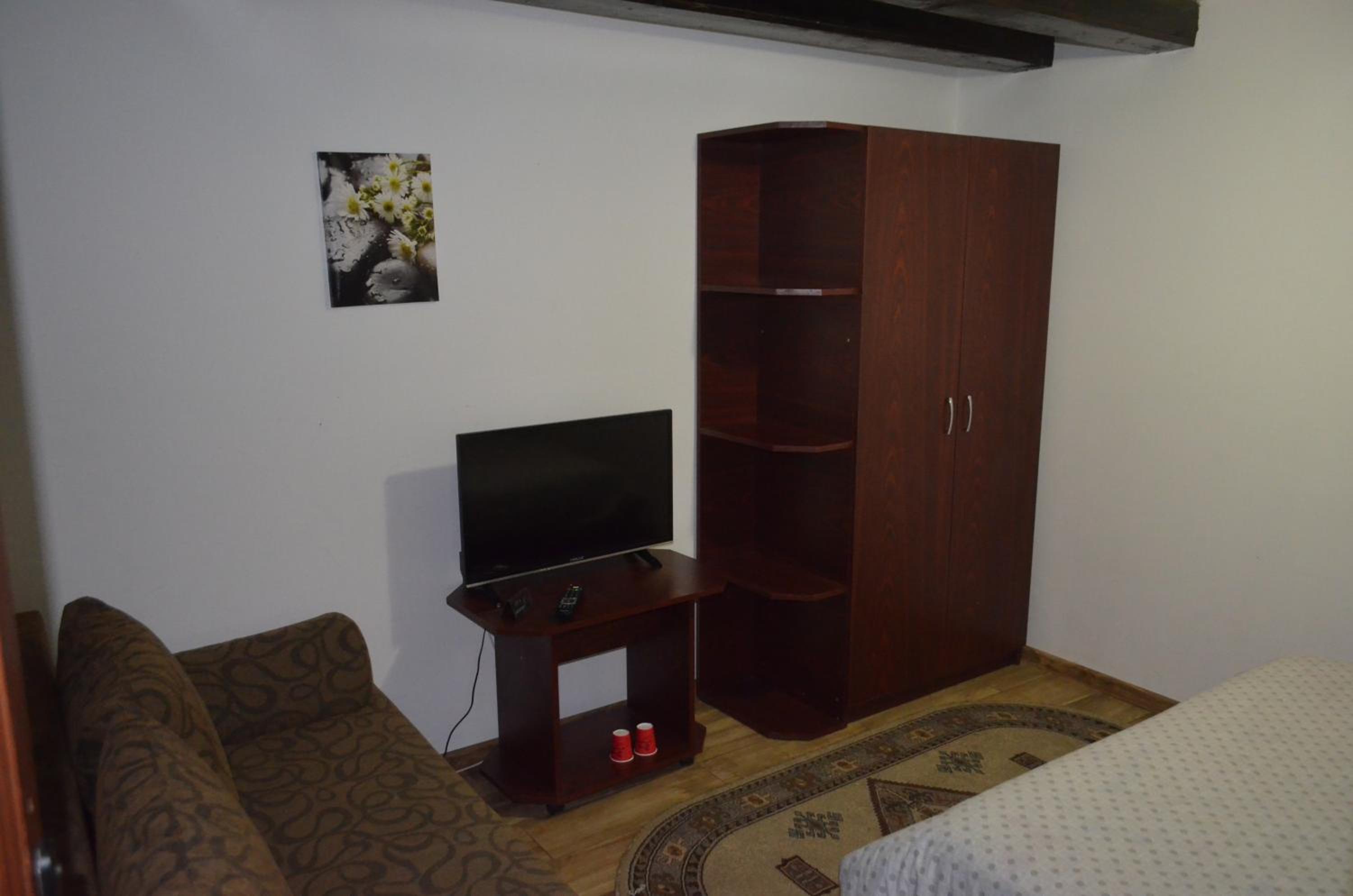 Triple Room with Private Bathroom photo 2